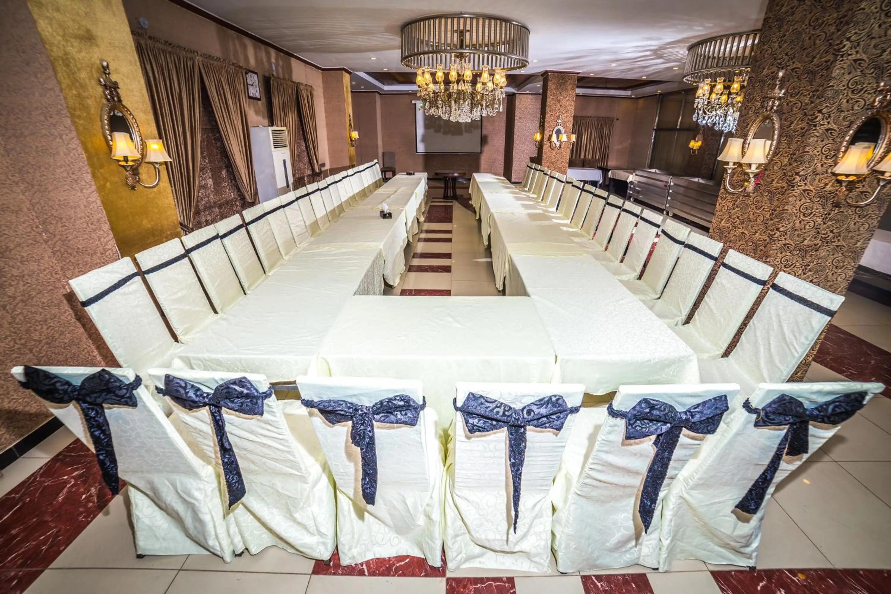 Shelton's Rezidor Peshawar