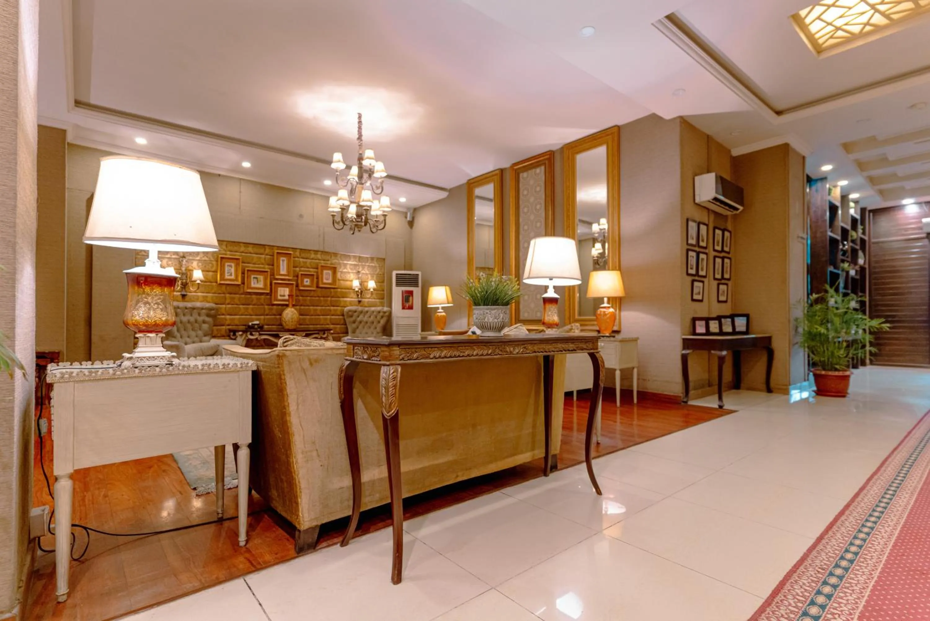 Shelton's Rezidor Peshawar