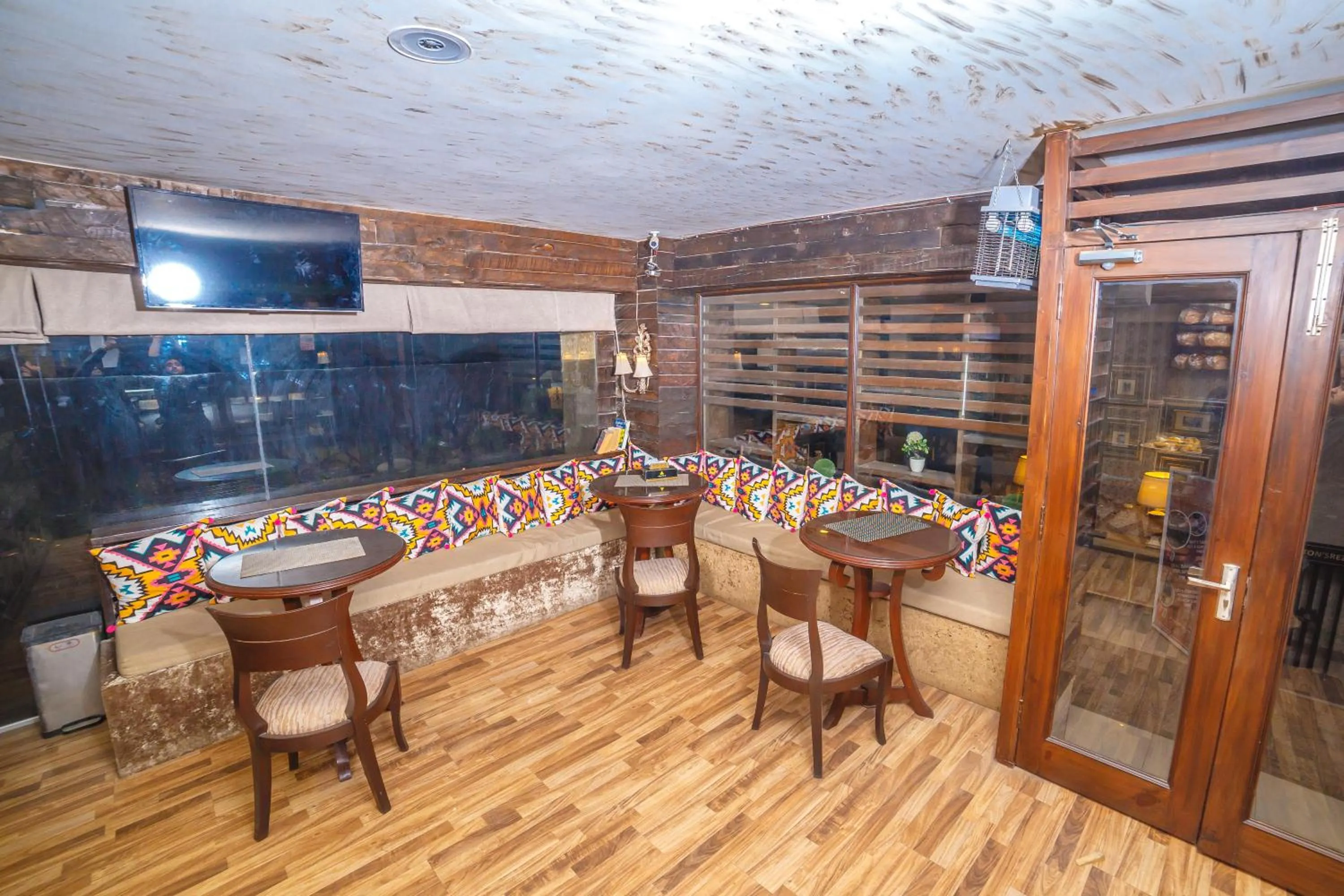 Shelton's Rezidor Peshawar