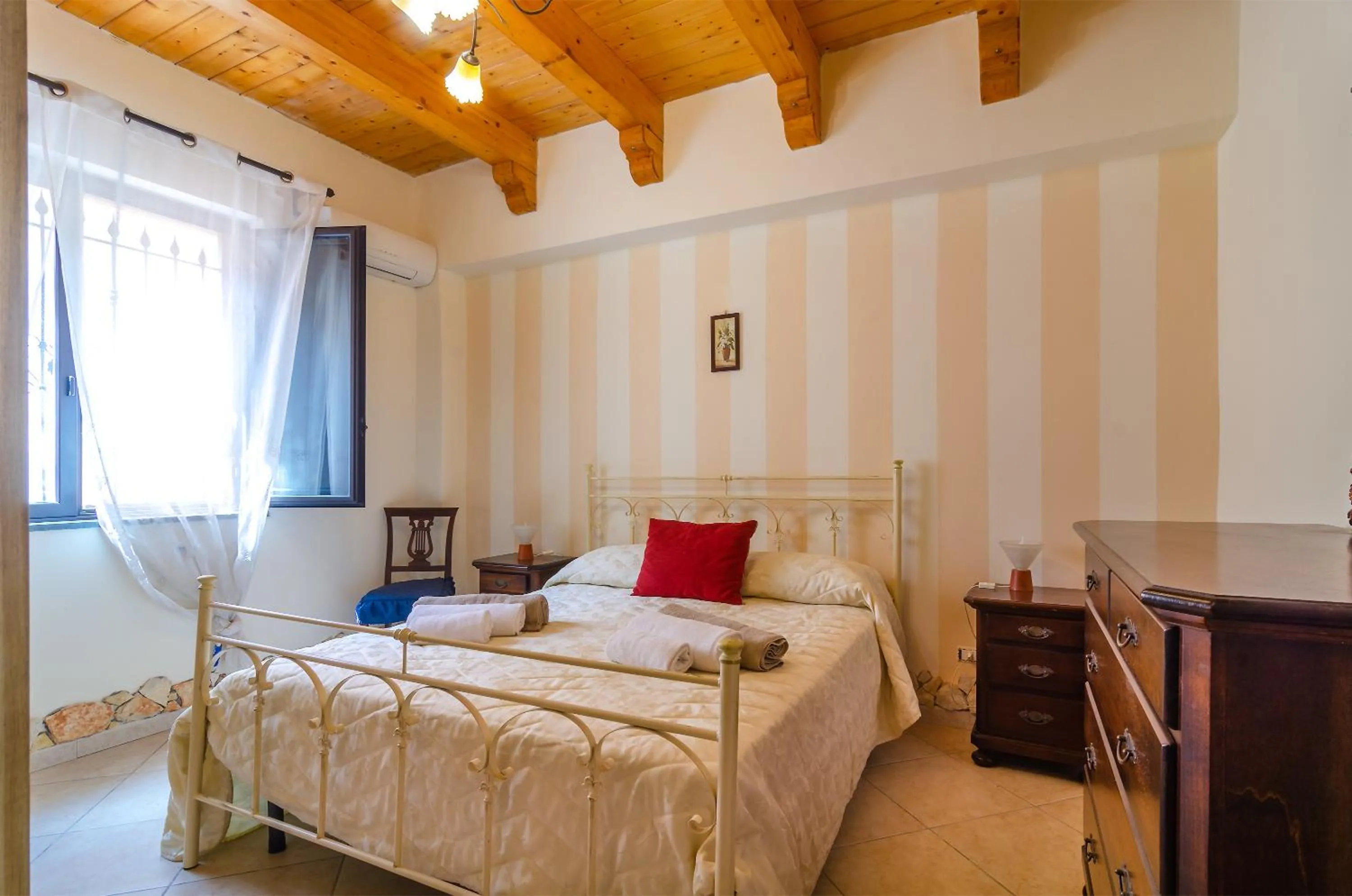 Bed in La Vecchia Torre - Villa panoramica in Collina