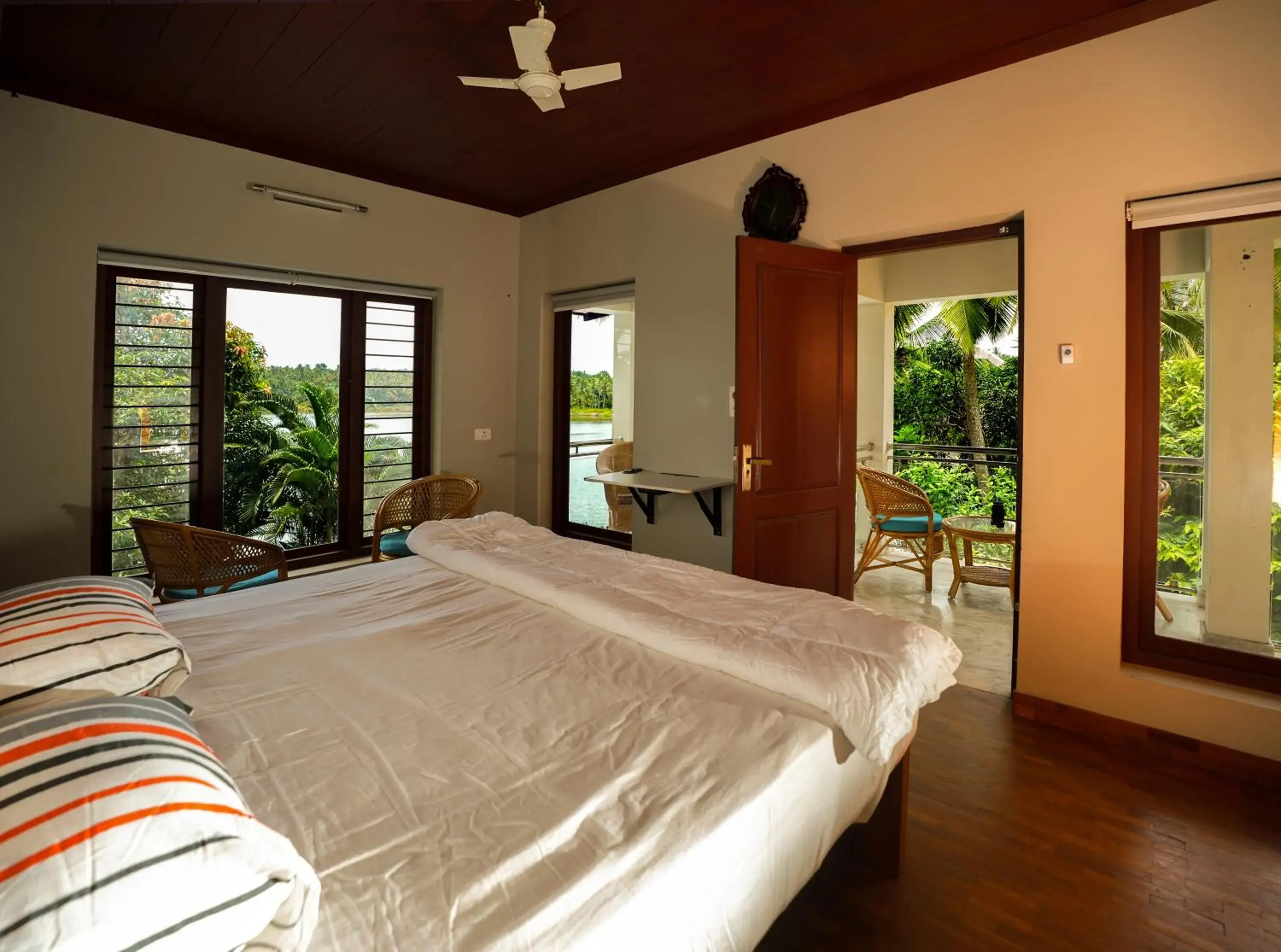 Deluxe Double Room with Balcony in Bellevue Homestay and Wellness Centre Deluxe Double Room with Balcony in Bellevue Homestay and Wellness Centre
