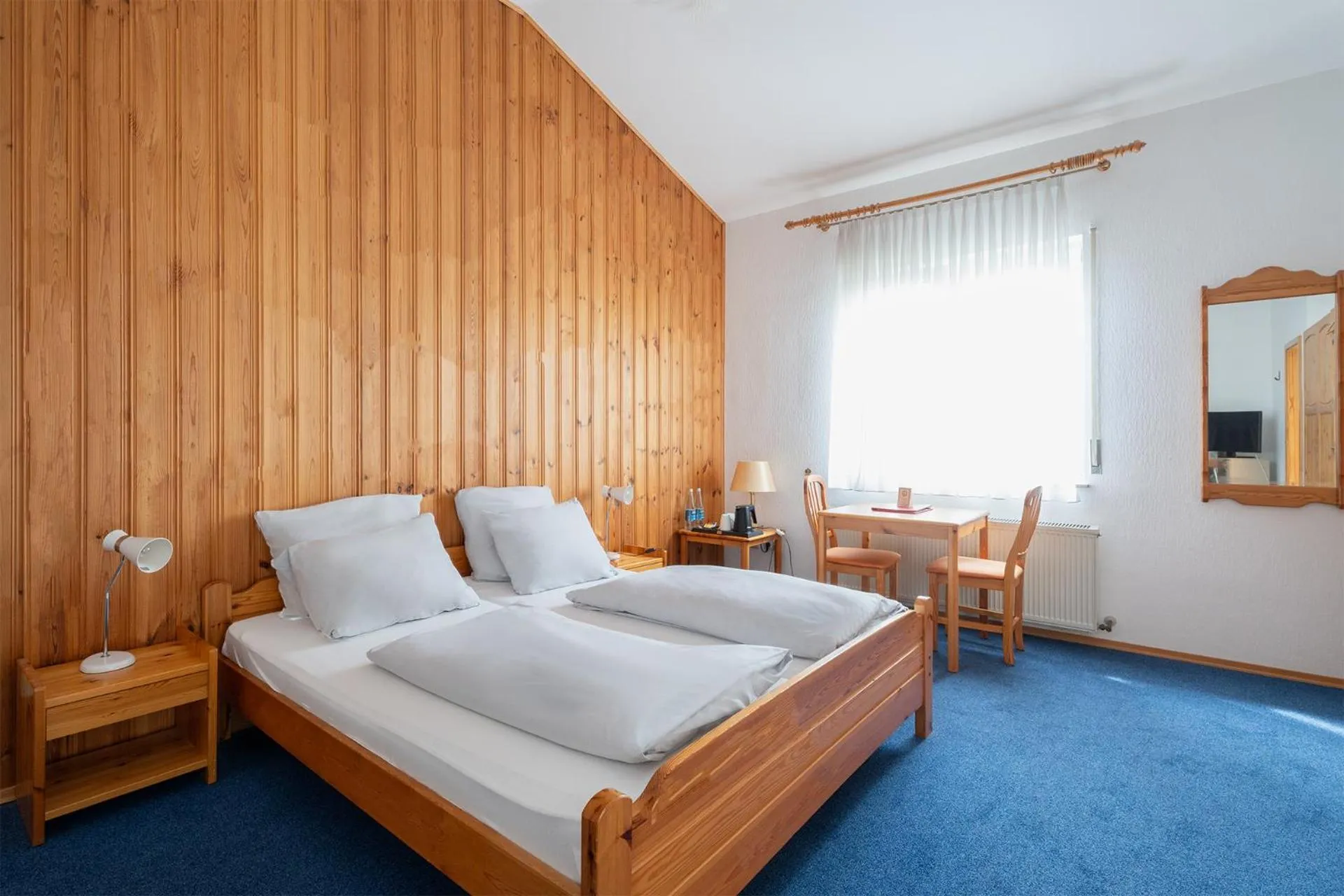 Bedroom, Bed in Hotel Sonne