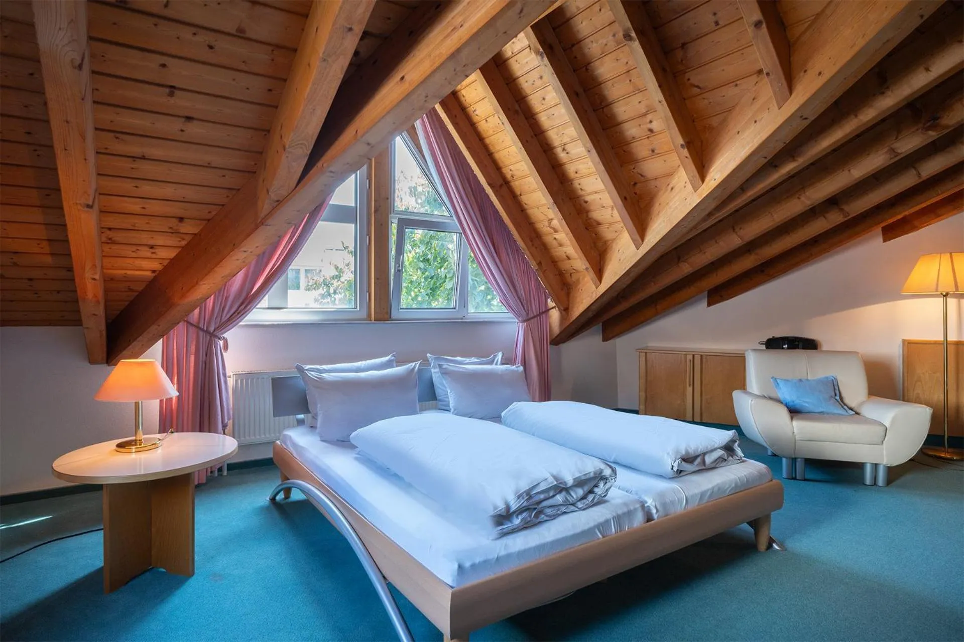 Bedroom, Bed in Hotel Sonne