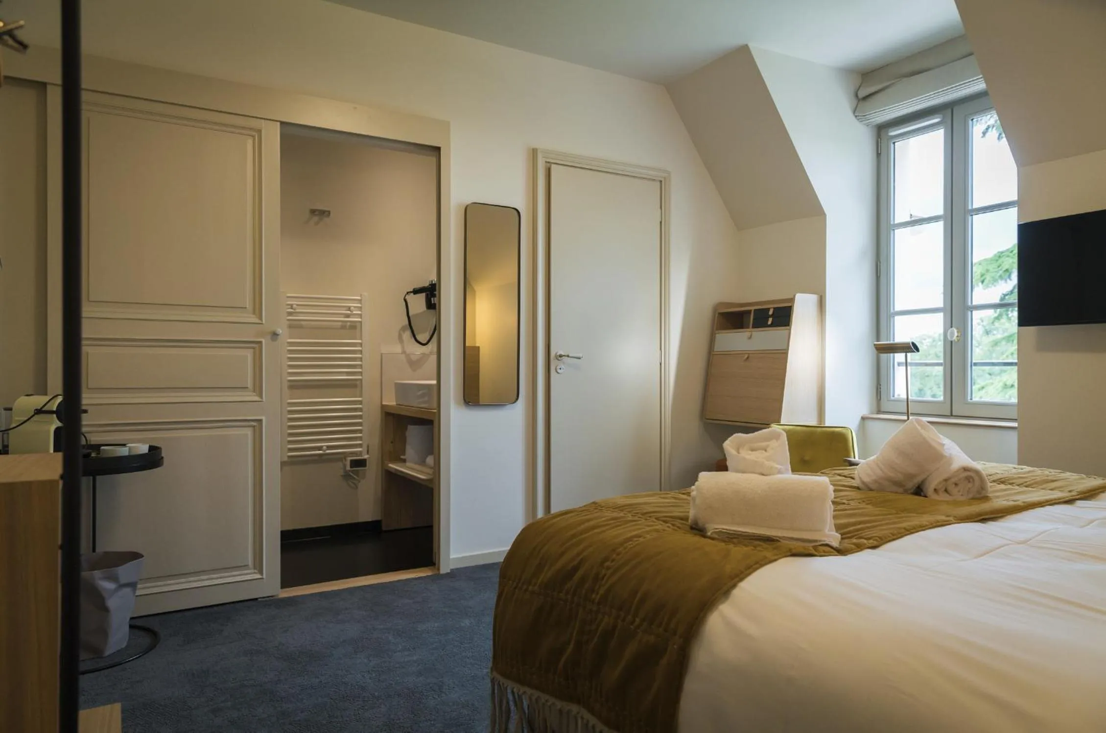 Photo of the whole room, Bed in Domaine de l'Ecorcerie