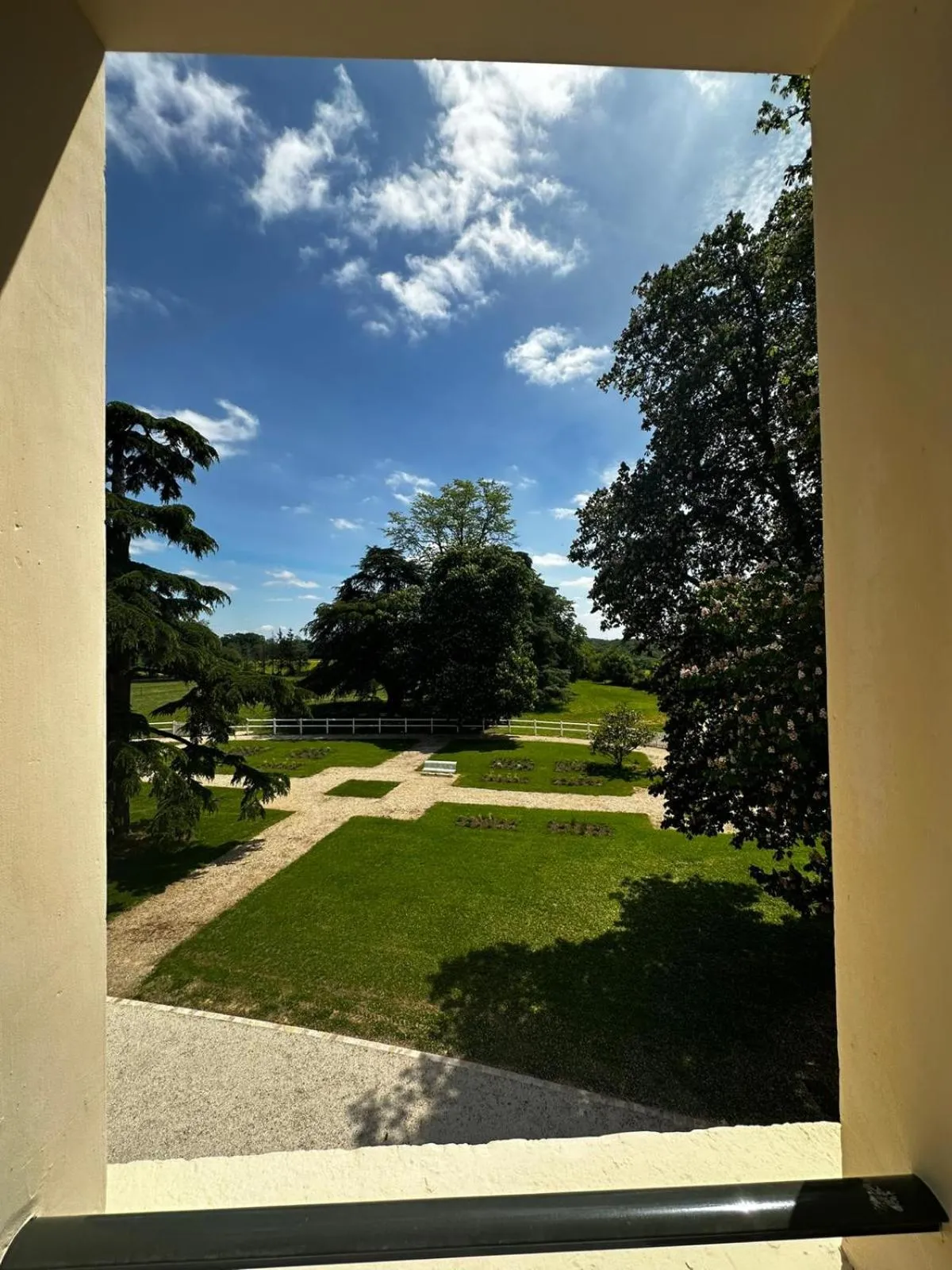 Garden view in Domaine de l'Ecorcerie