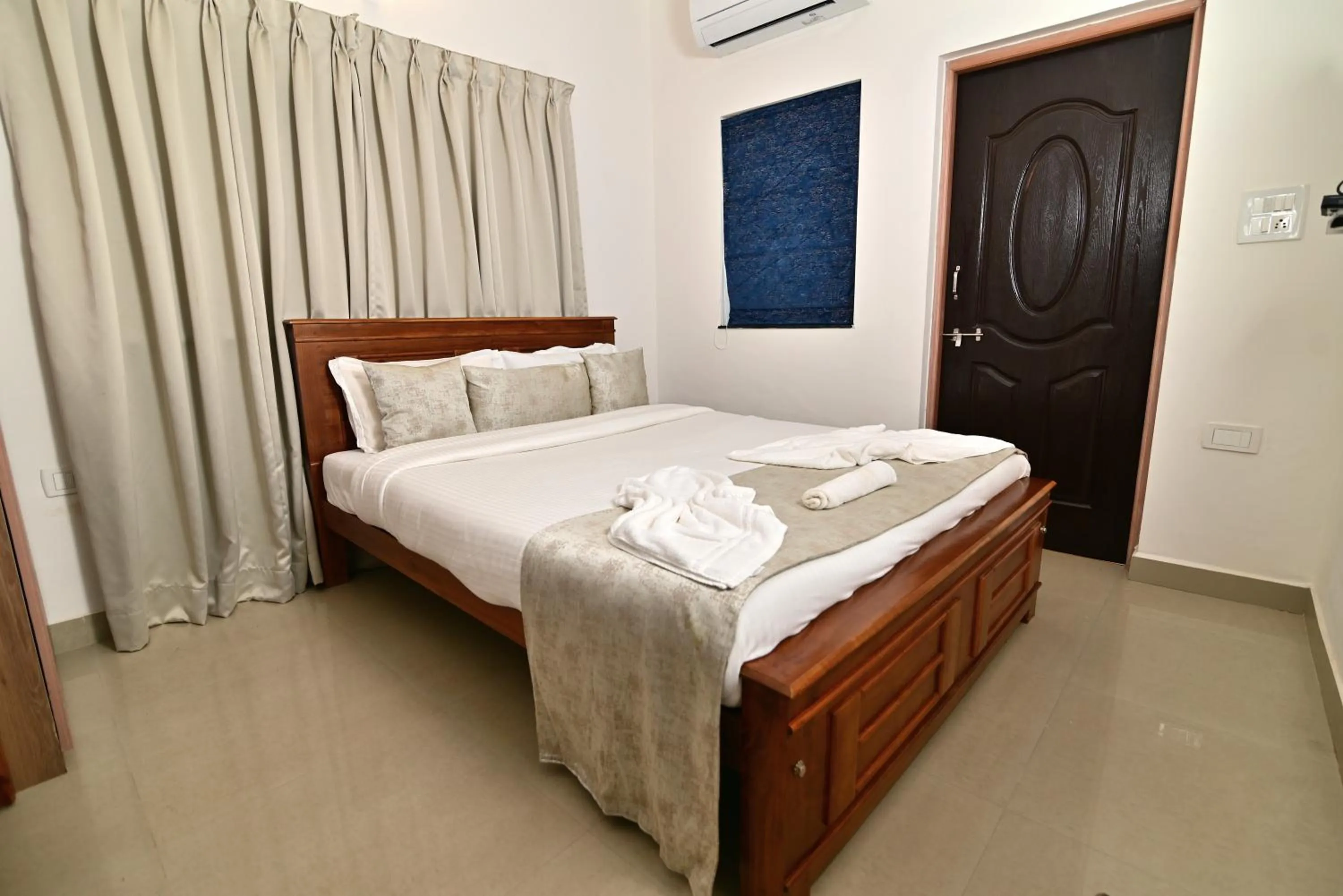 Bed in Q lite Calangute
