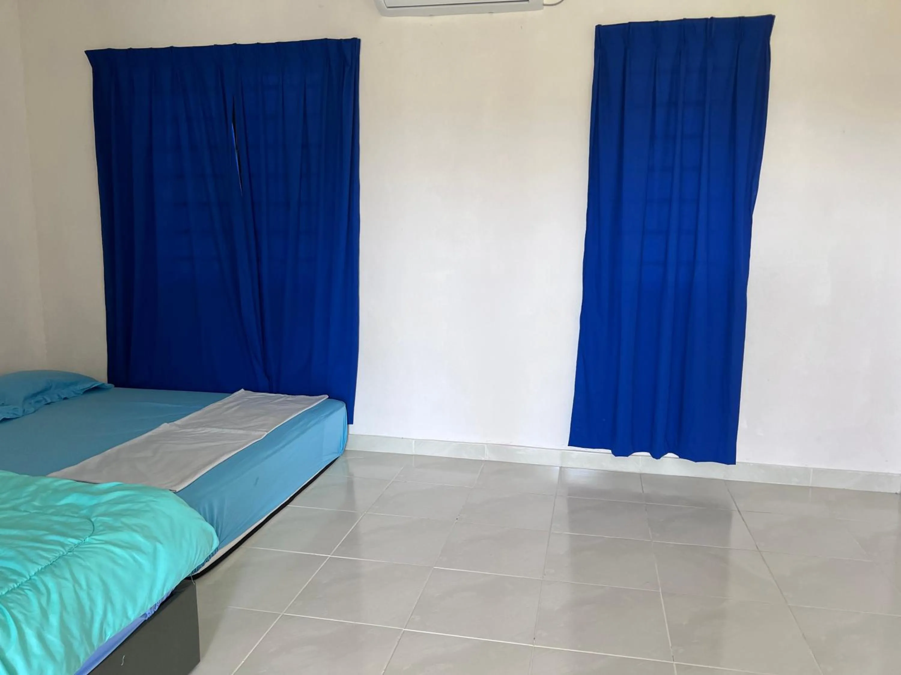 Bedroom, Bed in Hotel O Sri Ayu Inn