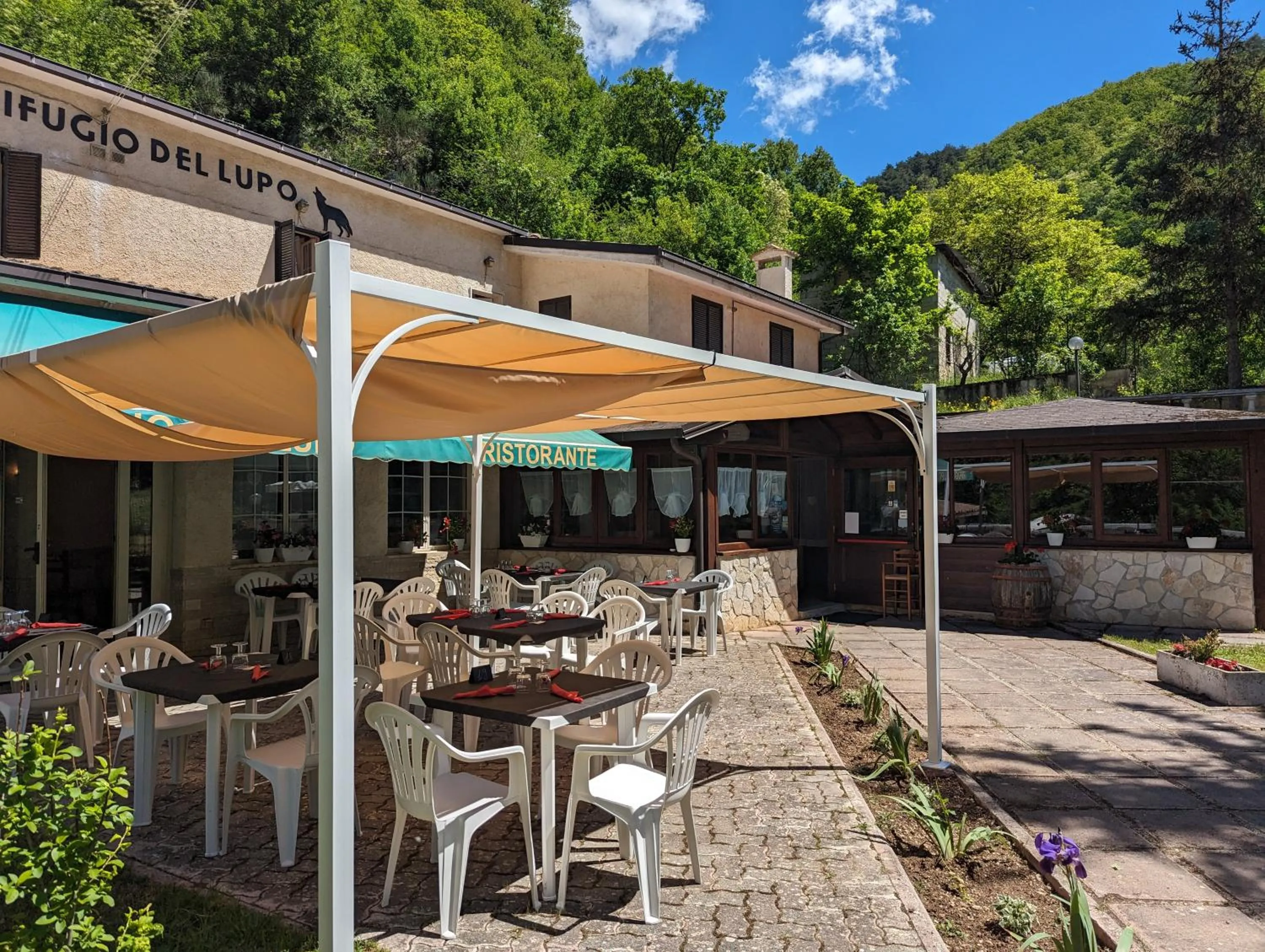 Restaurant/places to eat in Hotel il Rifugio del Lupo scanno
