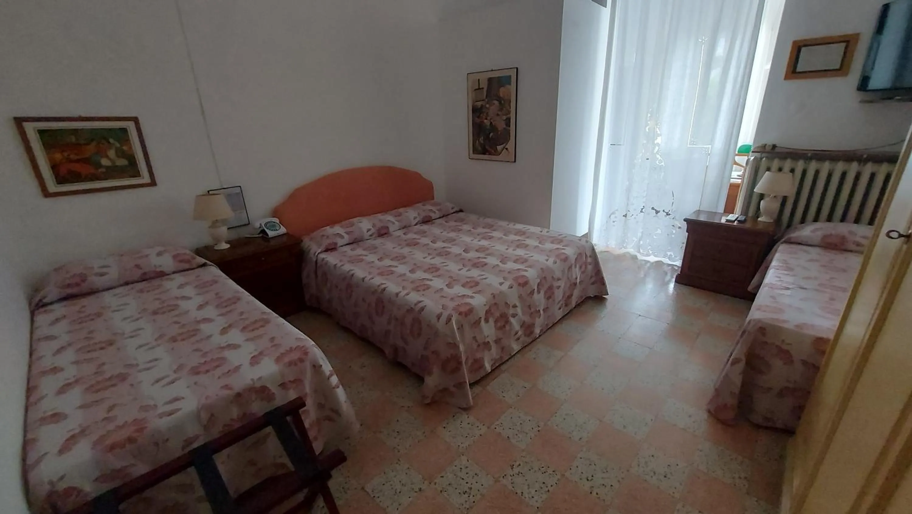 Bed in Albergo Regina