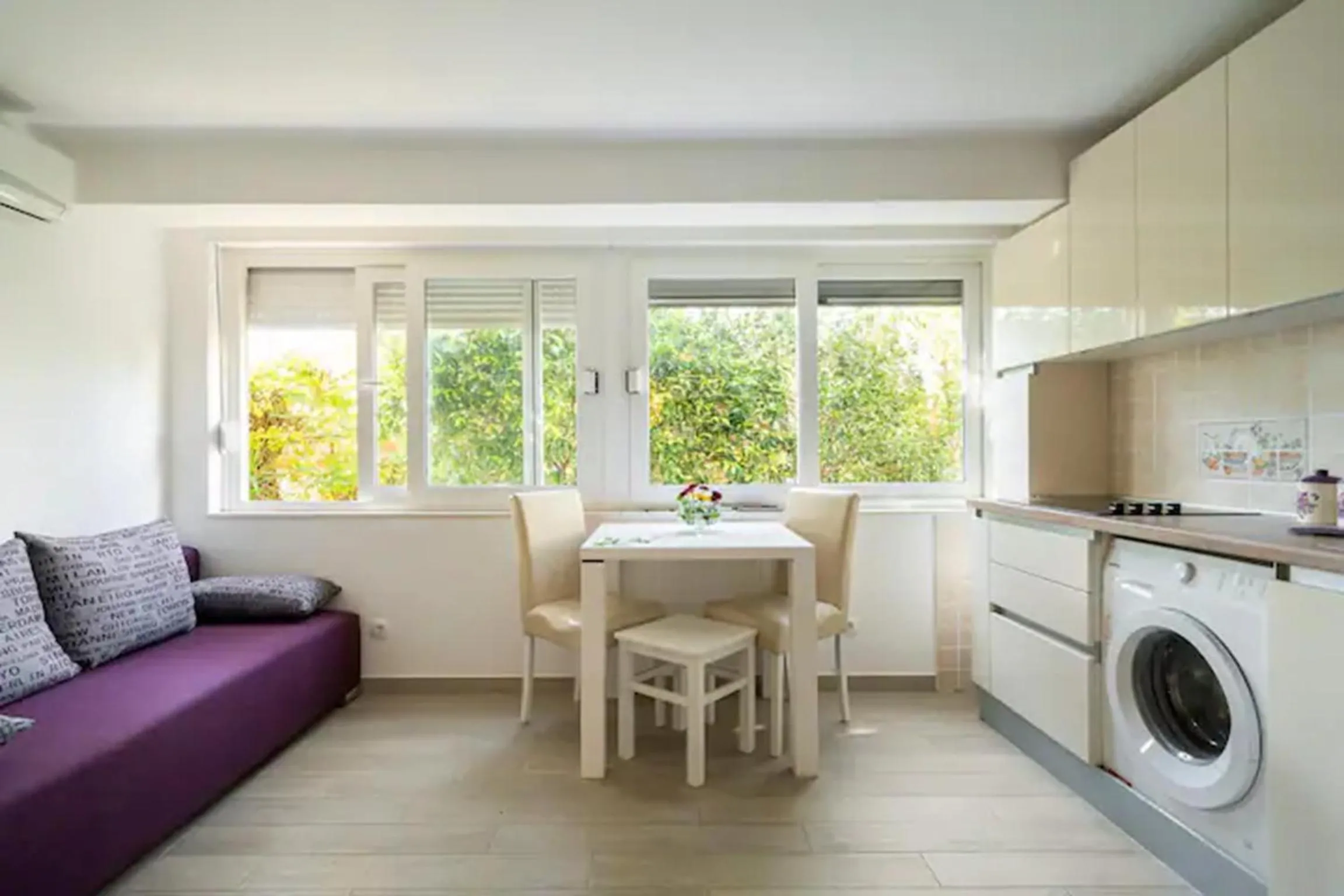 Kitchen or kitchenette in Studio Apartment Lemon
