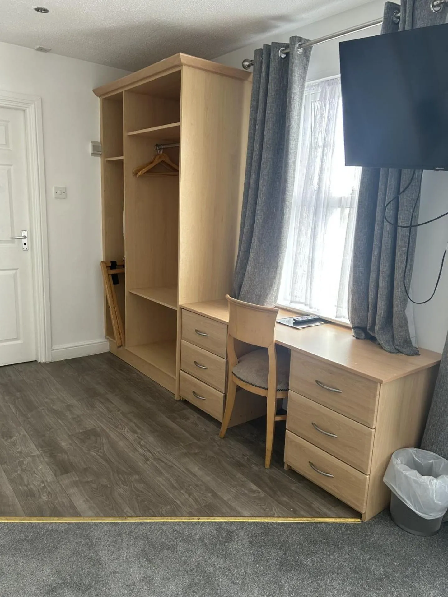 Seating area in Drummond Hotel