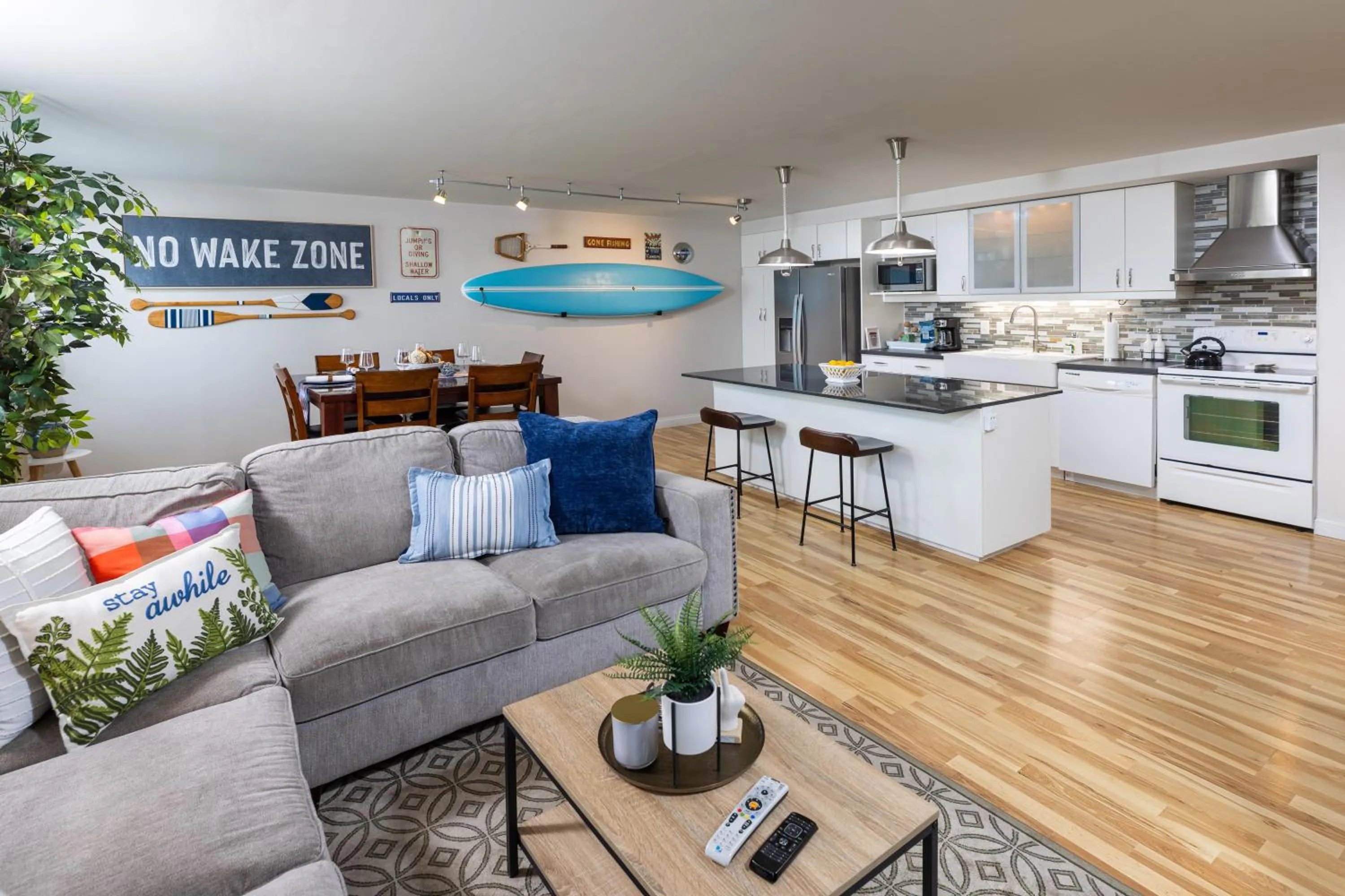 Kitchen or kitchenette in Harbor Town Inn, BW Signature Collection