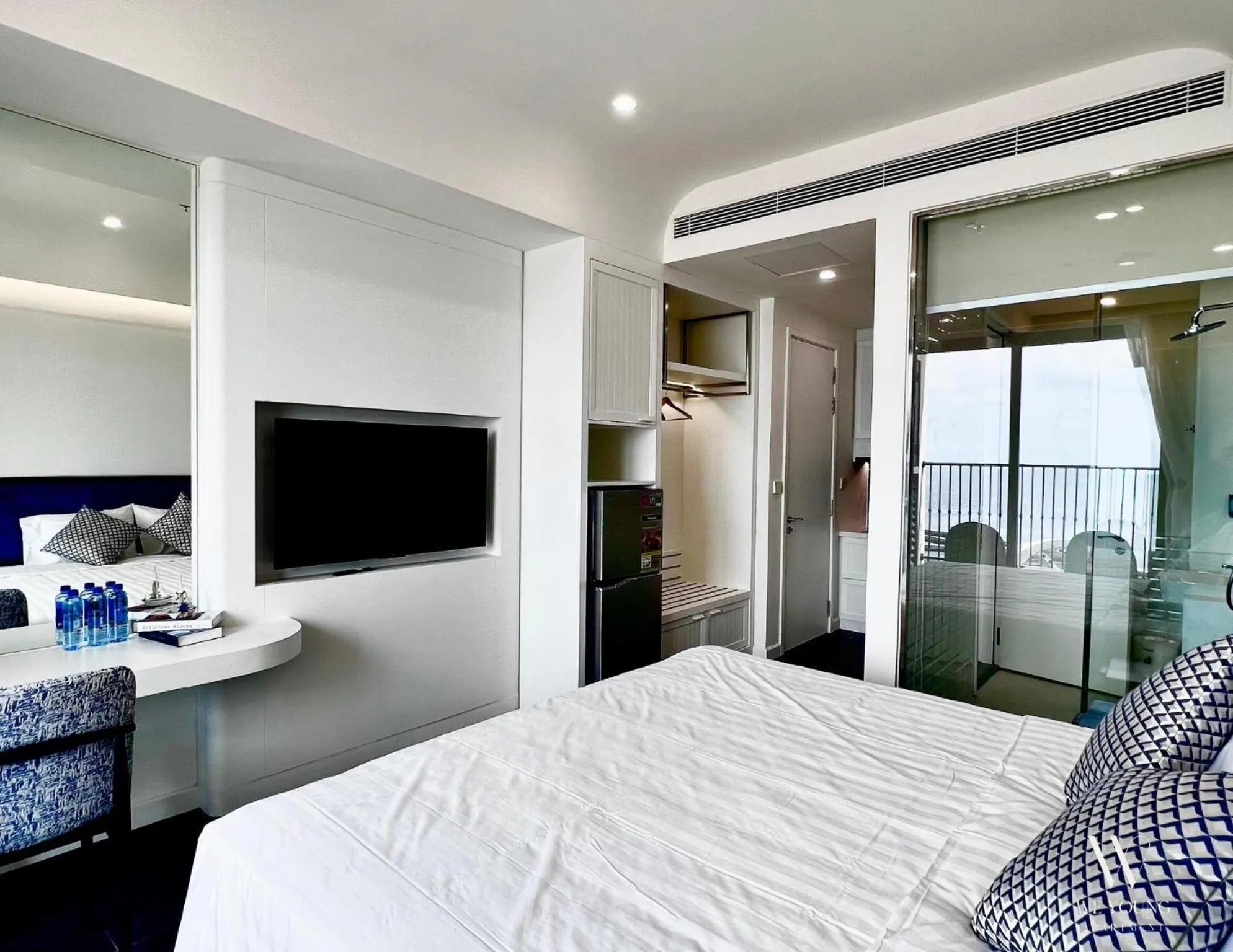 Photo of the whole room, Bed in We Young Apartments by HOFs - Fireworks & Ocean view