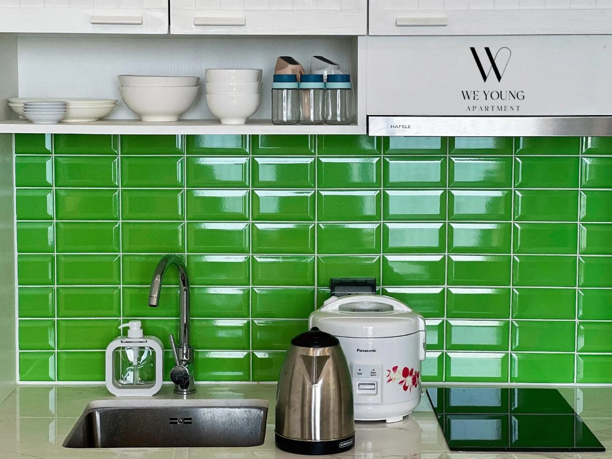 Kitchen or kitchenette in We Young Apartments by HOFs - Fireworks & Ocean view