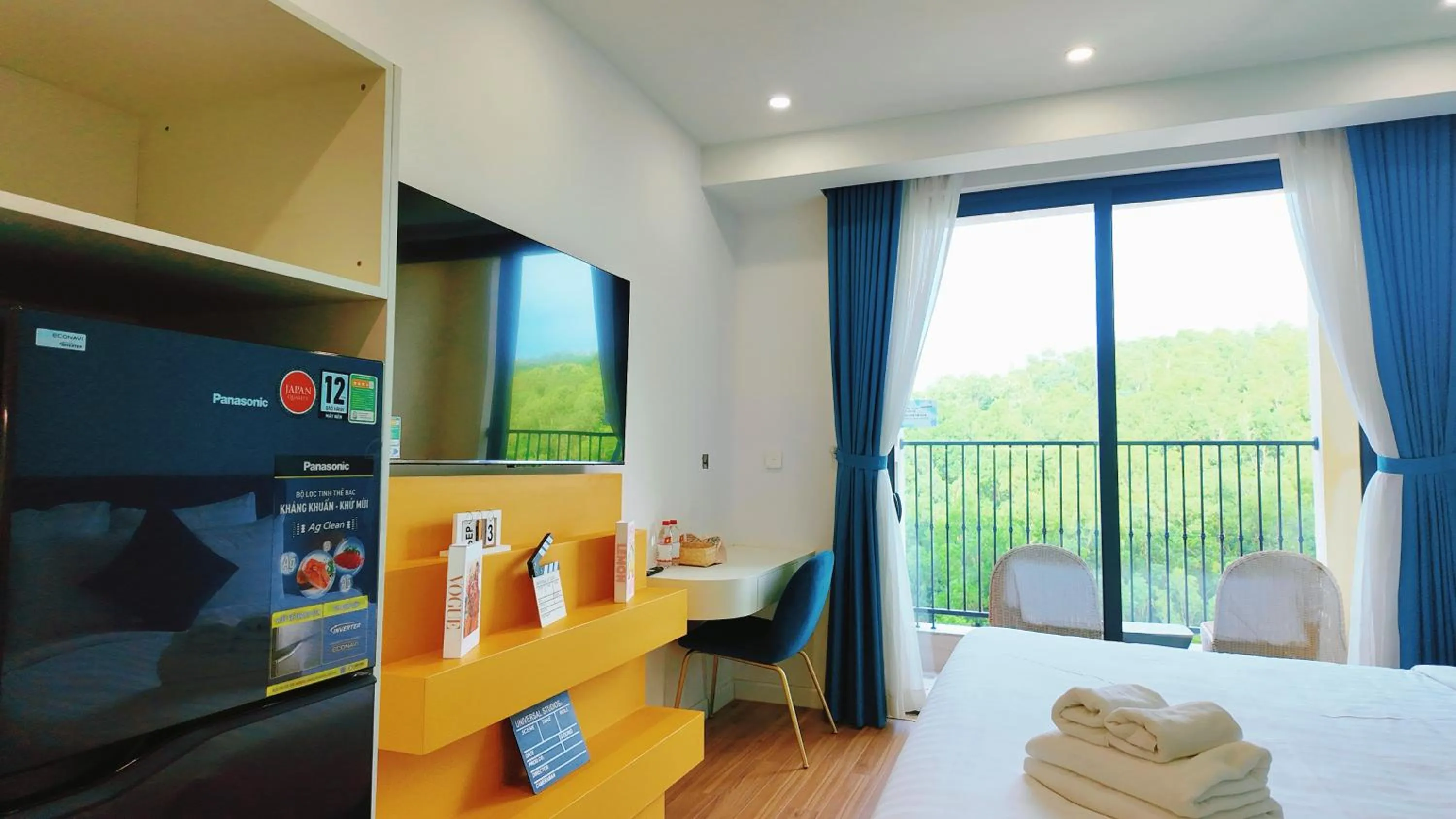 TV and multimedia, Bed in We Young Apartments by HOFs - Fireworks & Ocean view