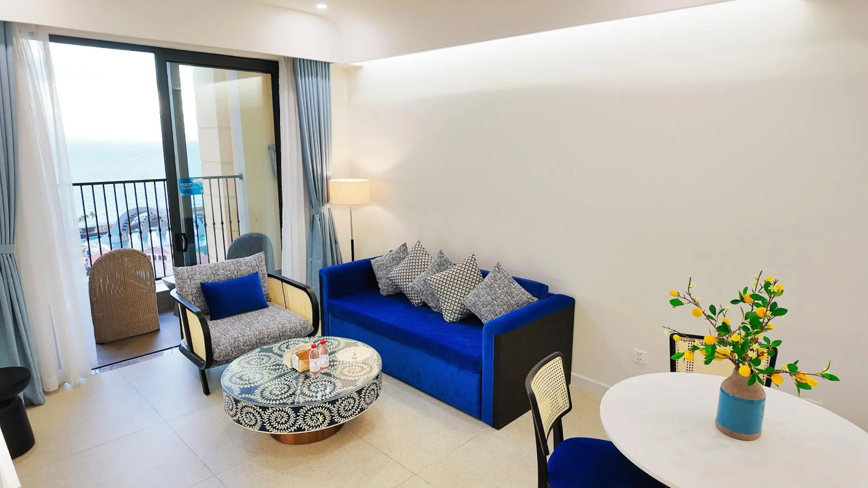 Dining area in We Young Apartments by HOFs - Fireworks & Ocean view