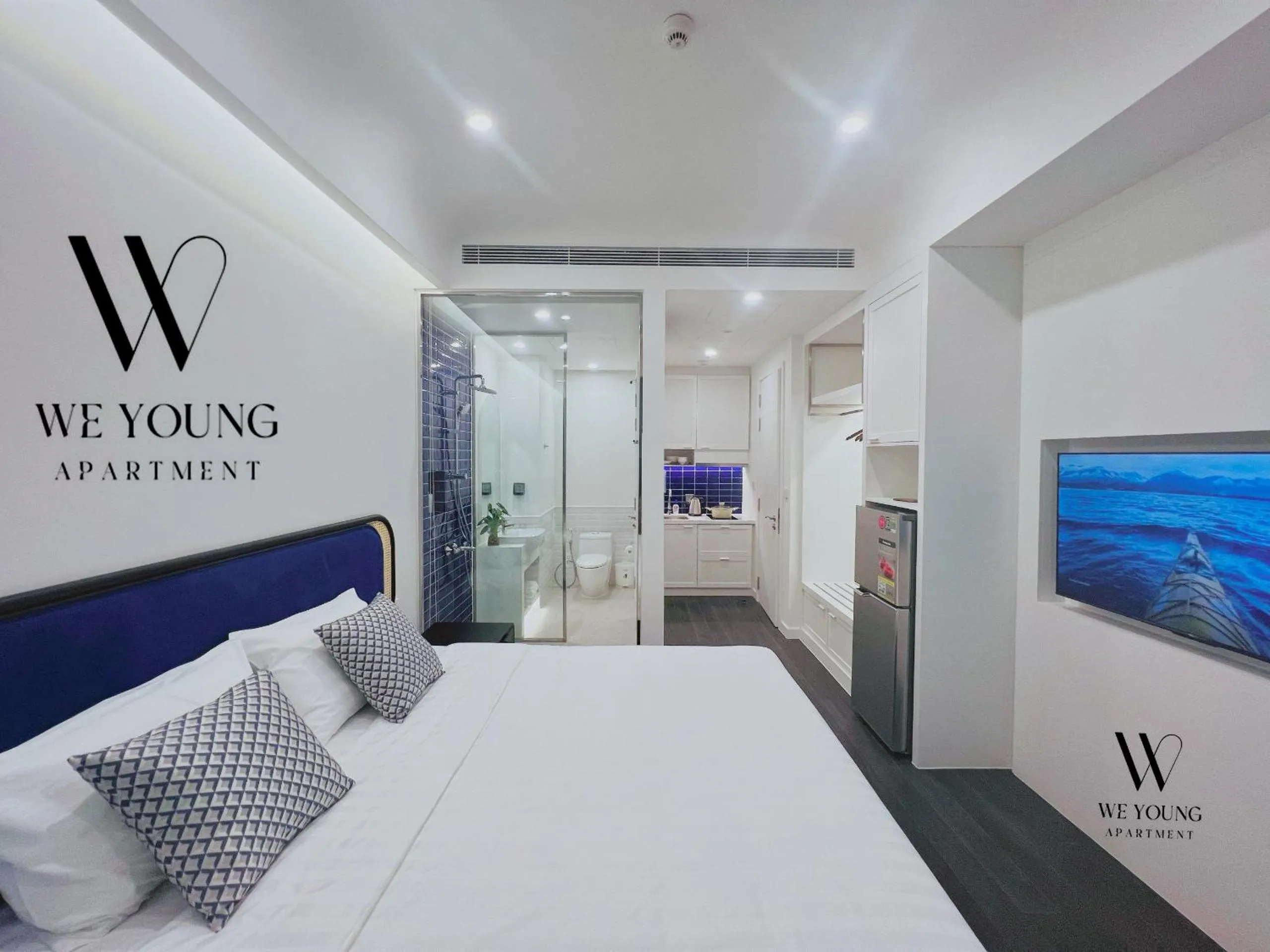 Photo of the whole room, Bed in We Young Apartments by HOFs - Fireworks & Ocean view