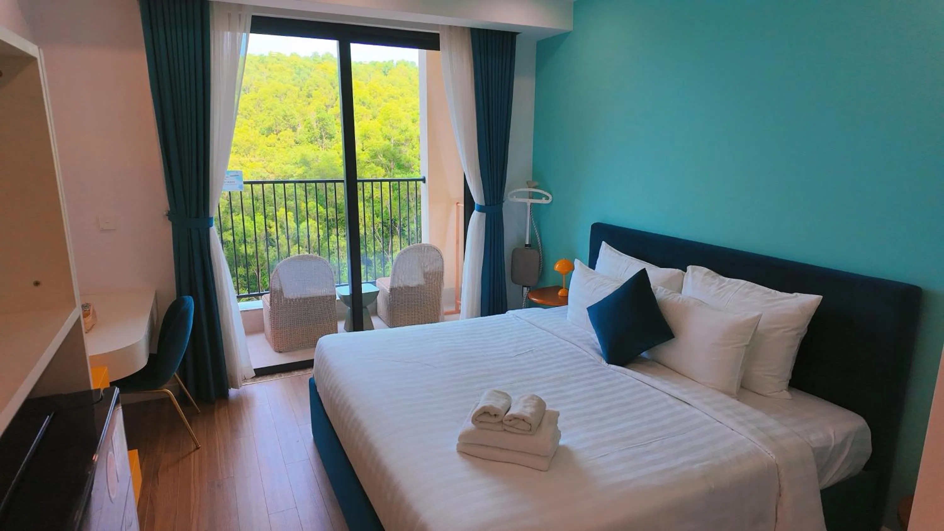 Photo of the whole room, Bed in We Young Apartments by HOFs - Fireworks & Ocean view