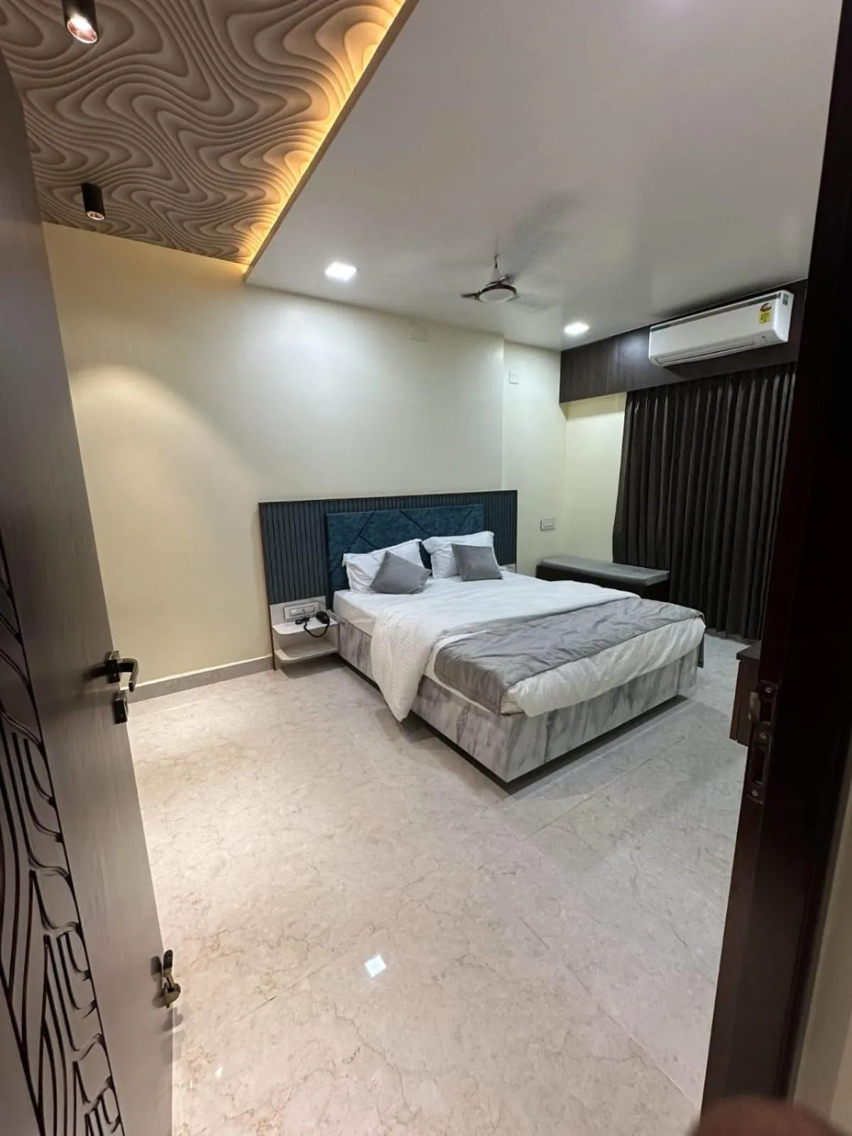 Bedroom, Bed in Jai Raja's Tower