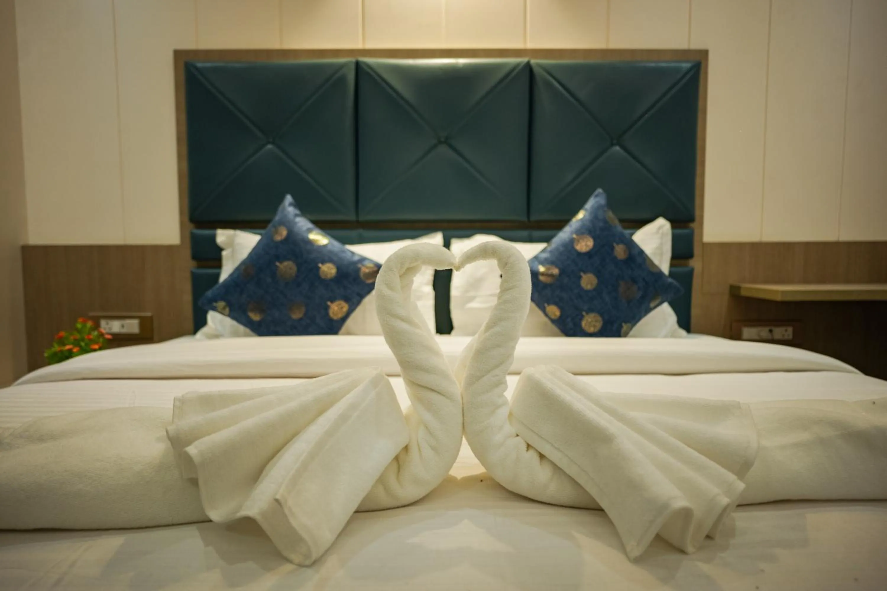 Bed in Sri Shyam Villas Near Kashi Vishwanath Temple