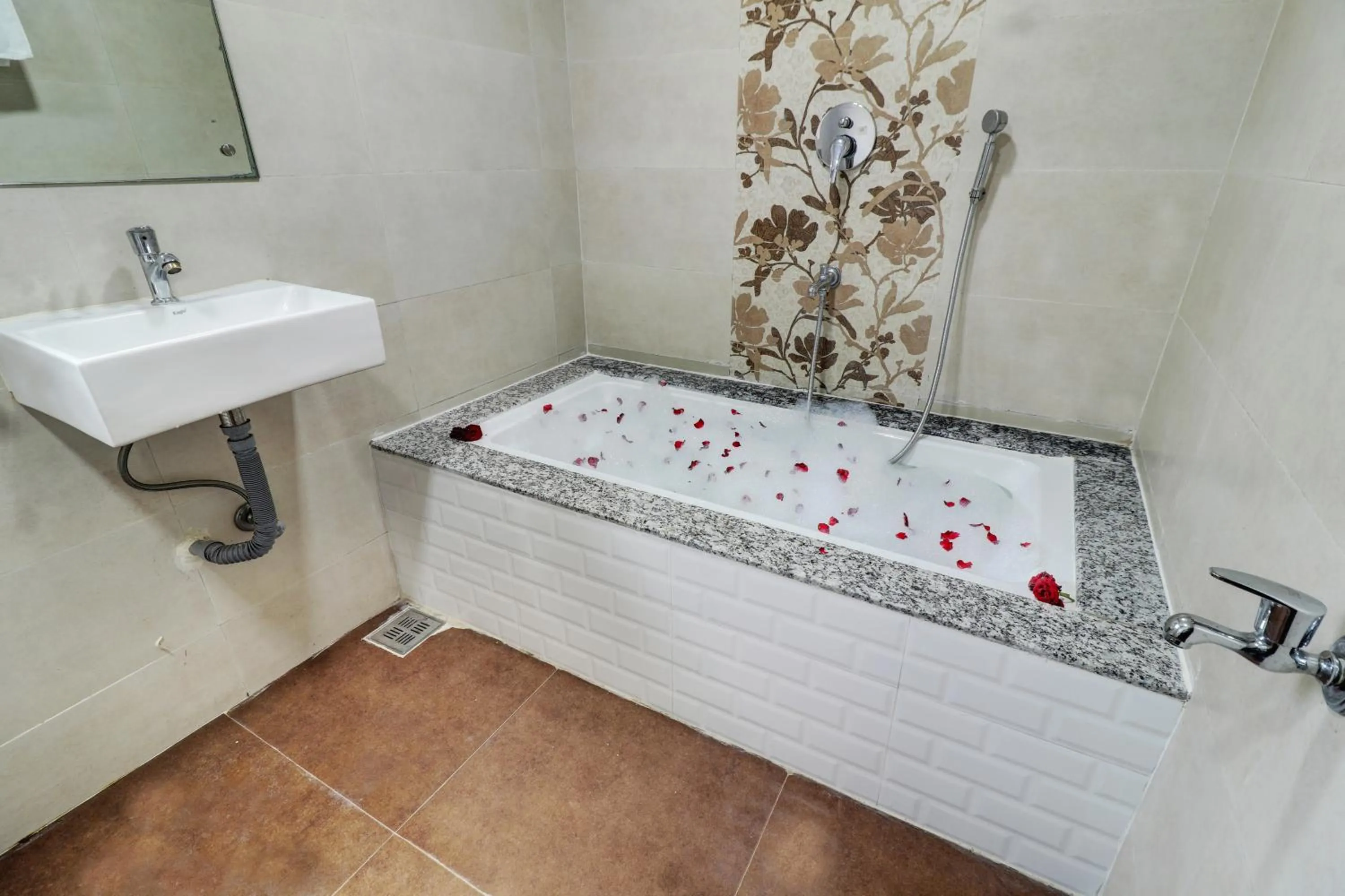 Bath in New Parimeet Residency