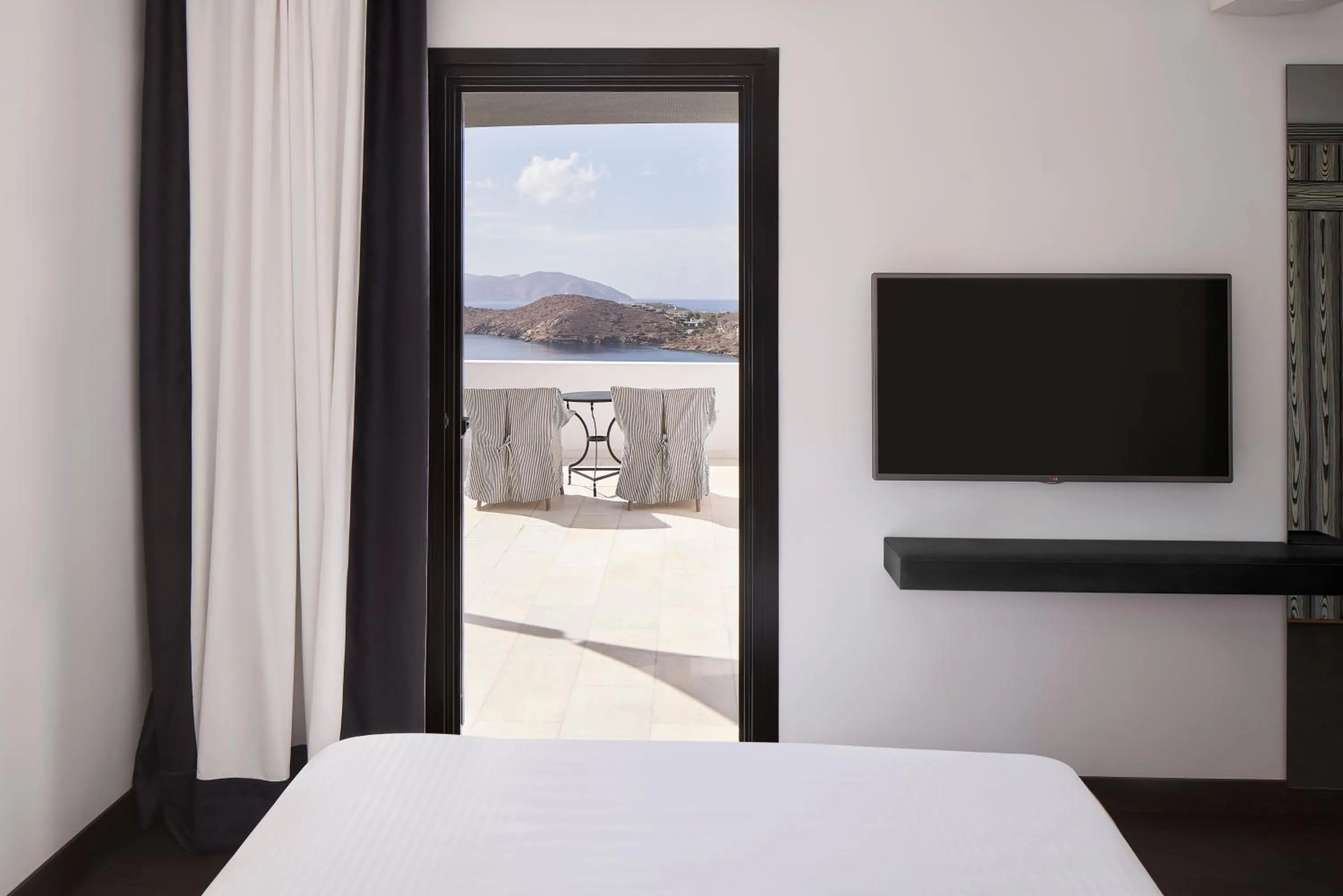 View (from property/room), Bed in Liostasi