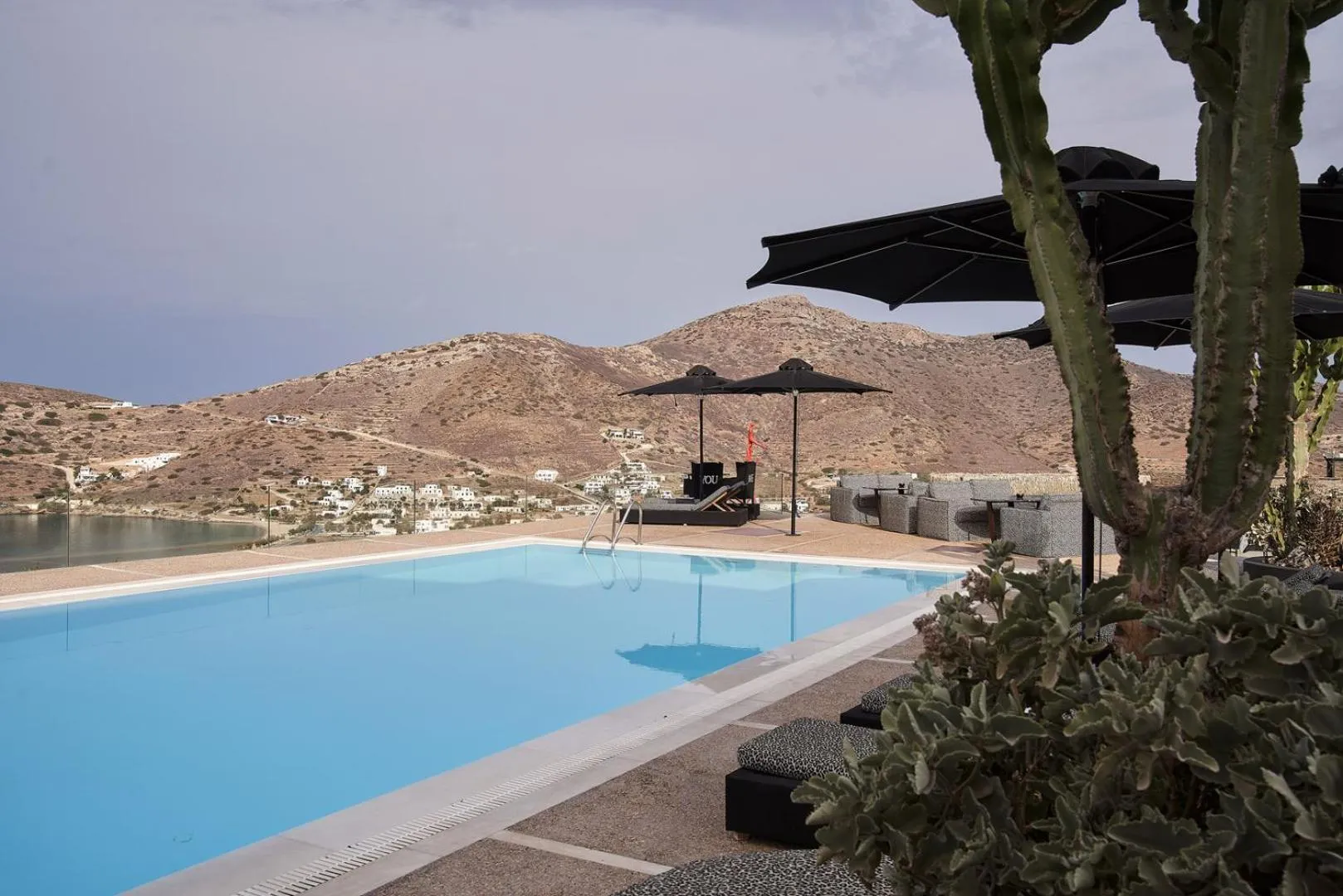 Pool view in Liostasi