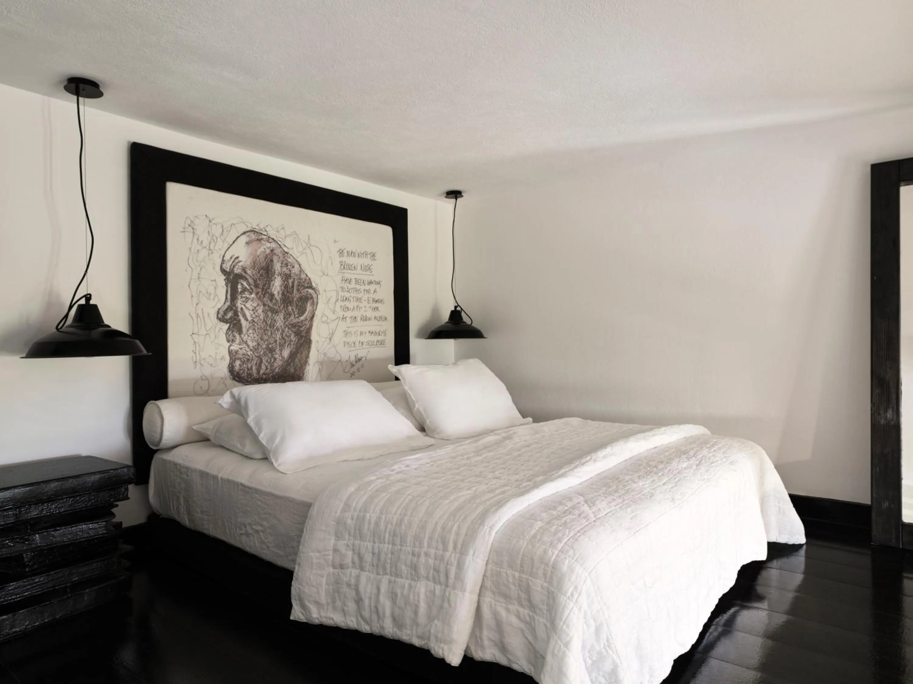 Bedroom, Bed in Liostasi