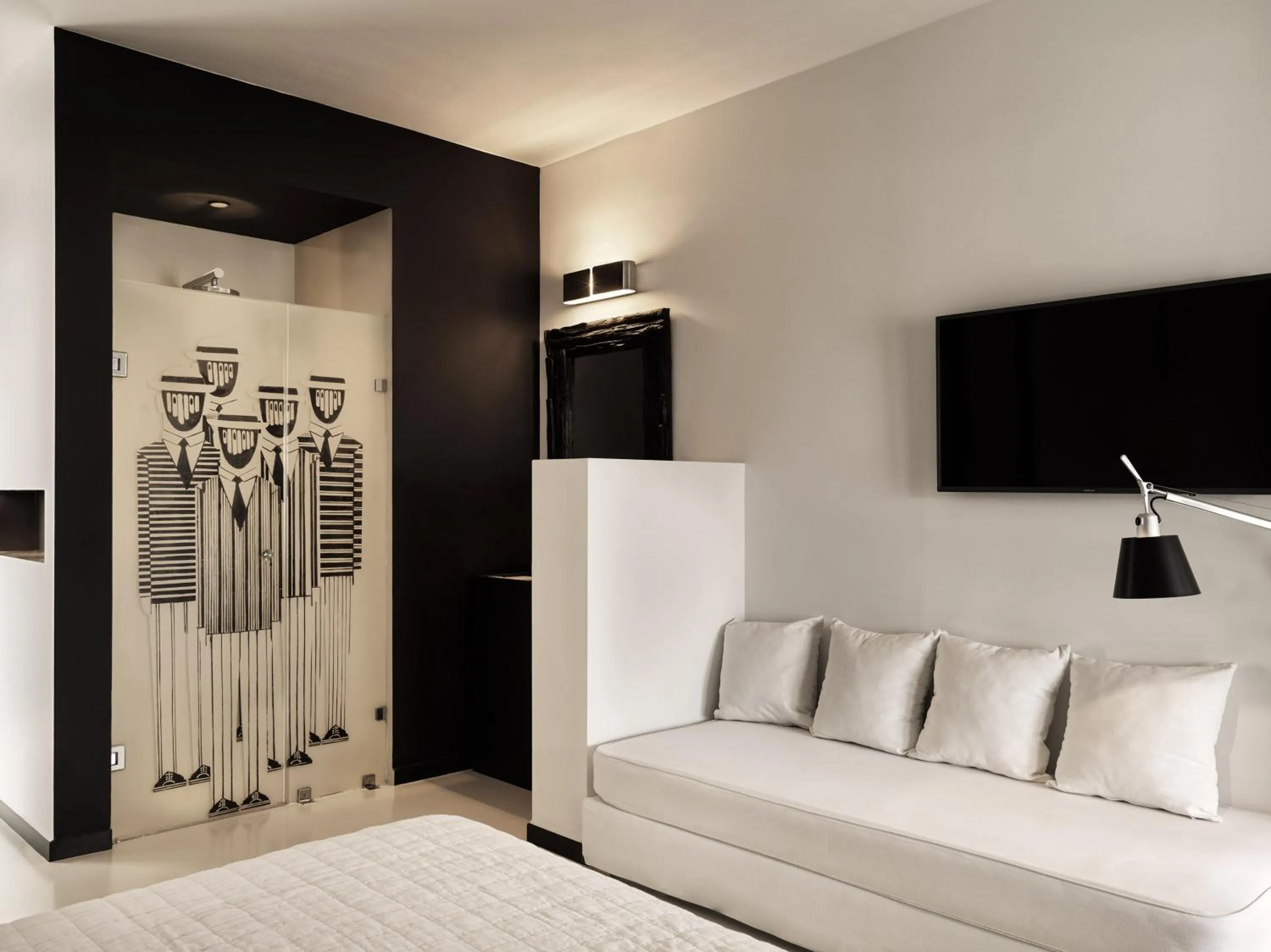 Shower, Bed in Liostasi