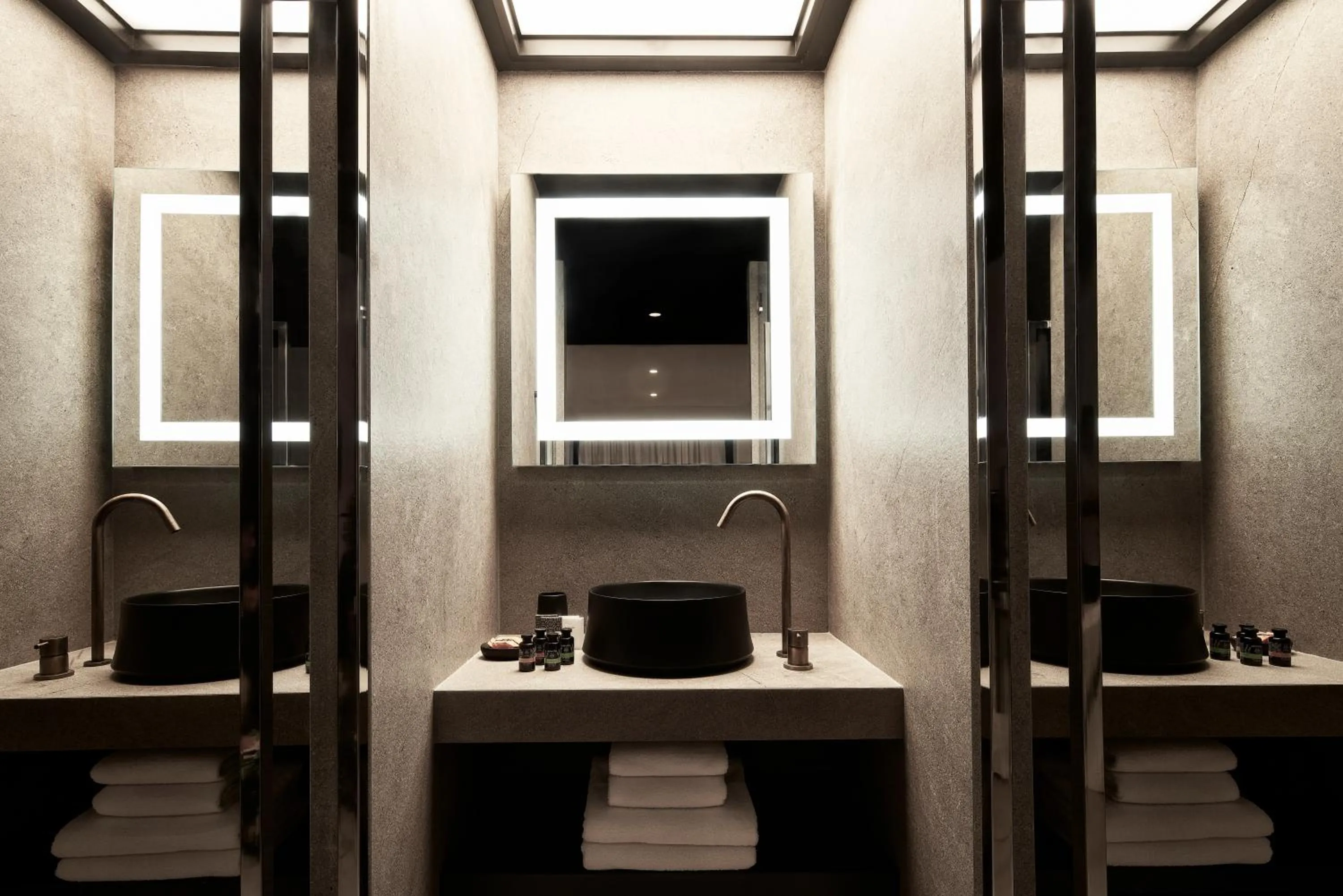 Bathroom in Liostasi