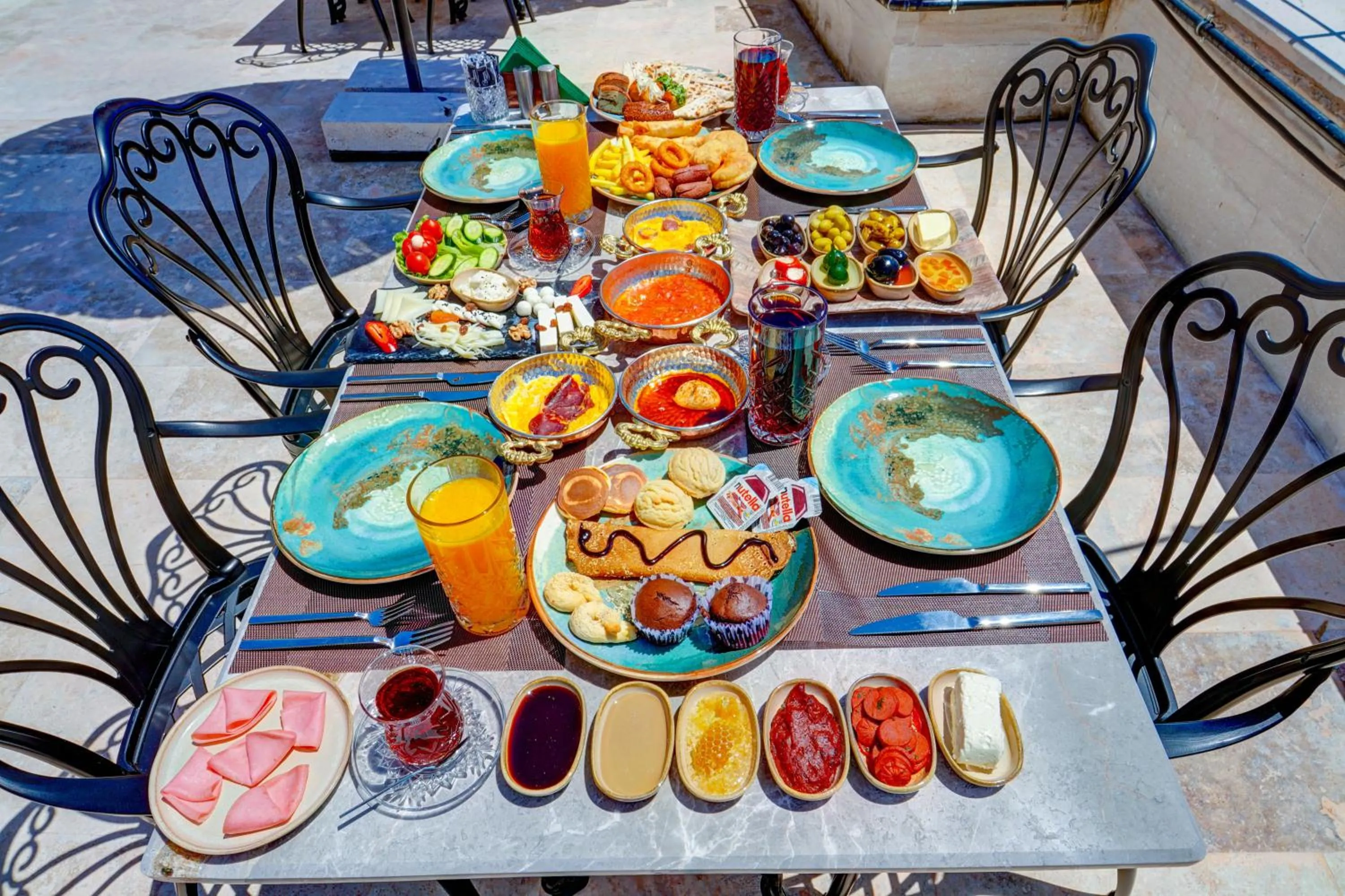 Food and drinks in Marbay Cave Cappadocia