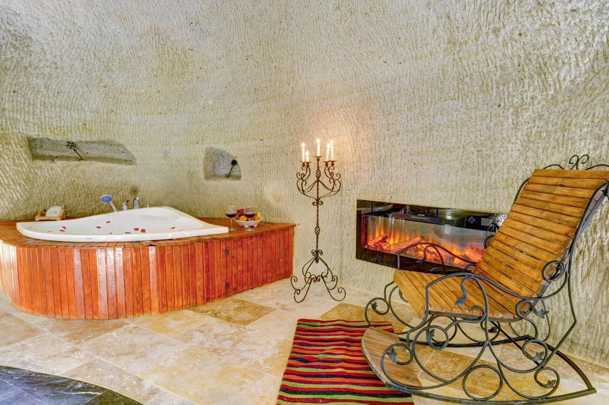 Hot Tub in Marbay Cave Cappadocia