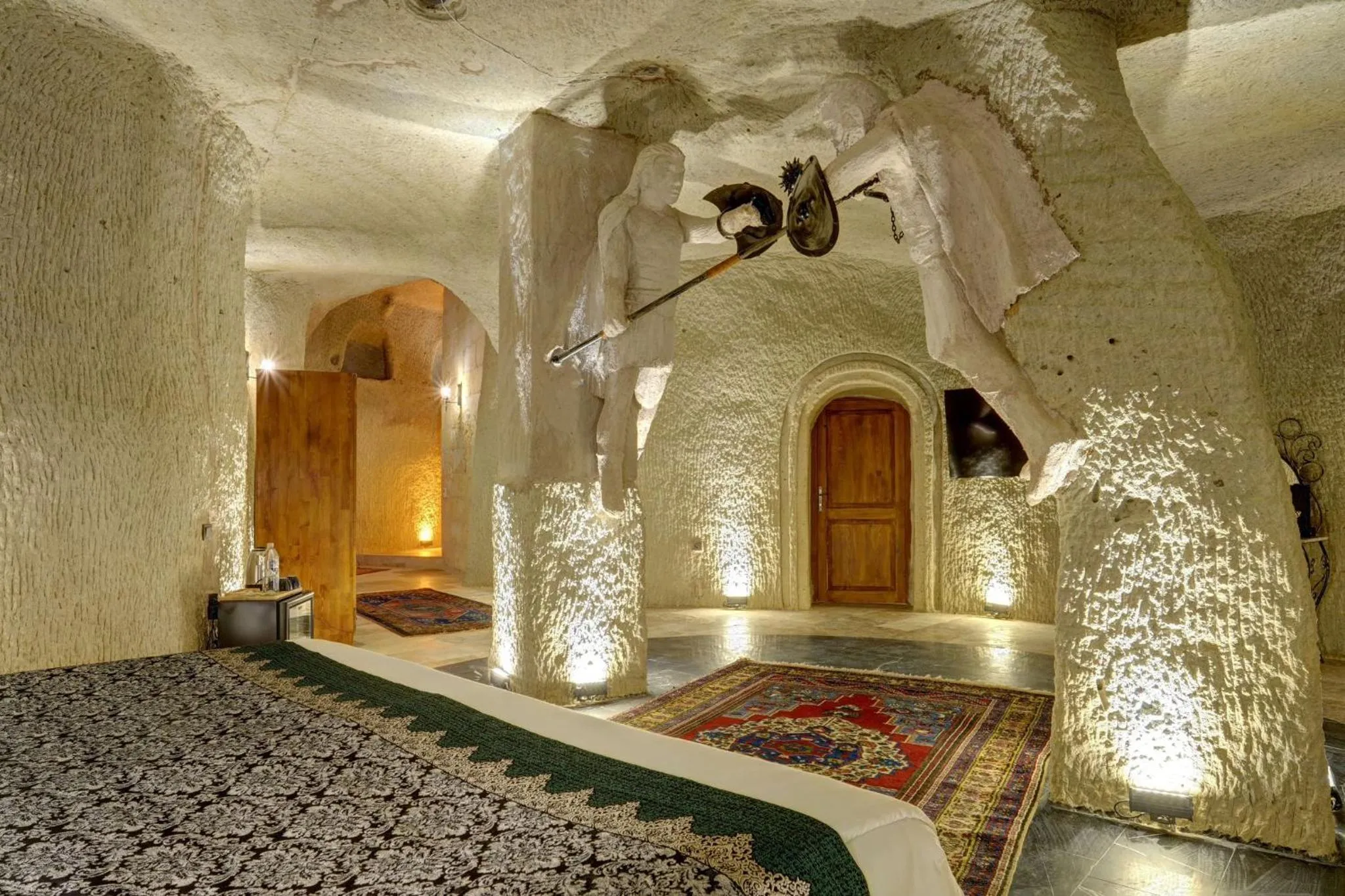 Photo of the whole room, Bed in Marbay Cave Cappadocia