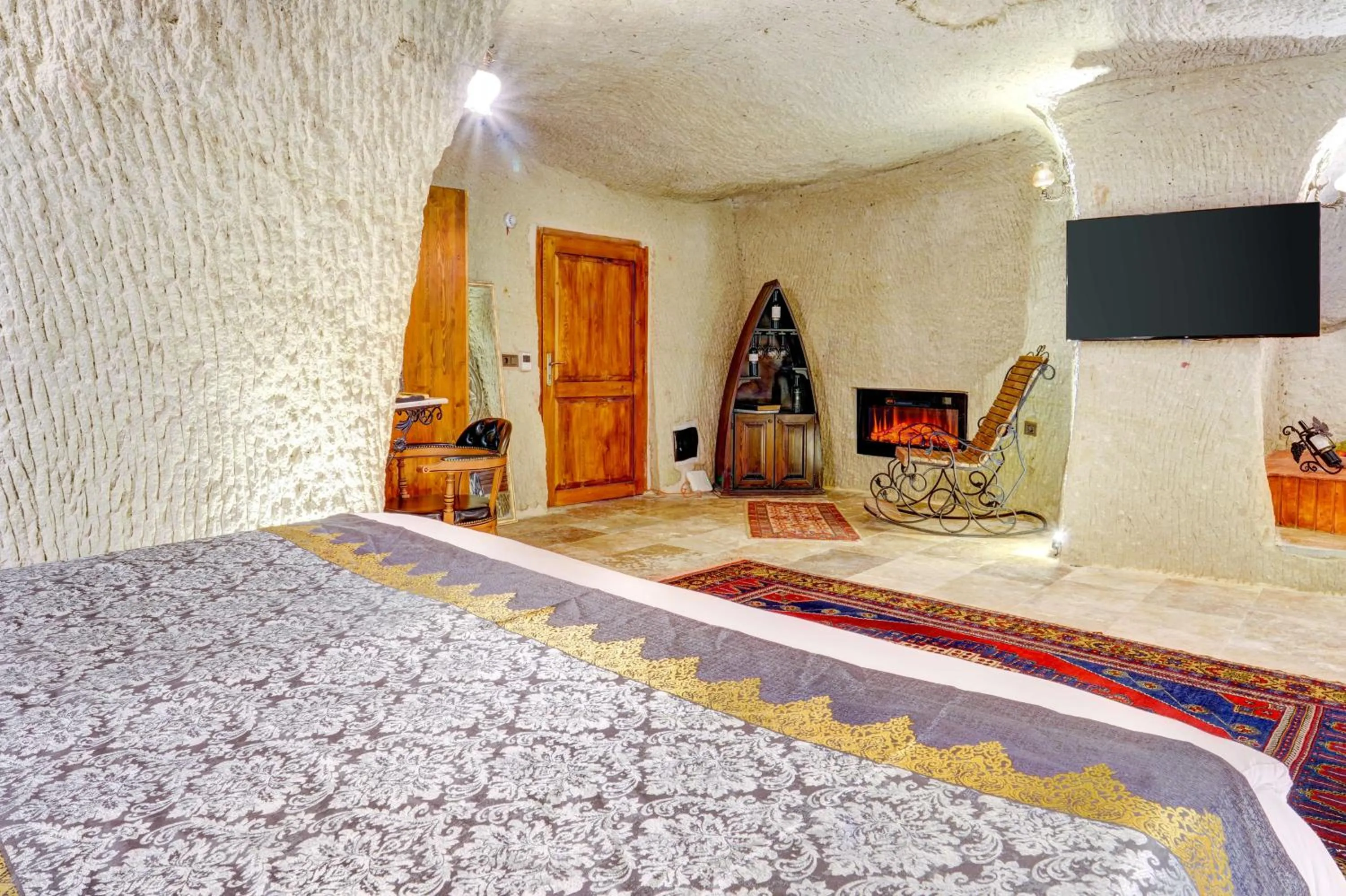 Photo of the whole room in Marbay Cave Cappadocia