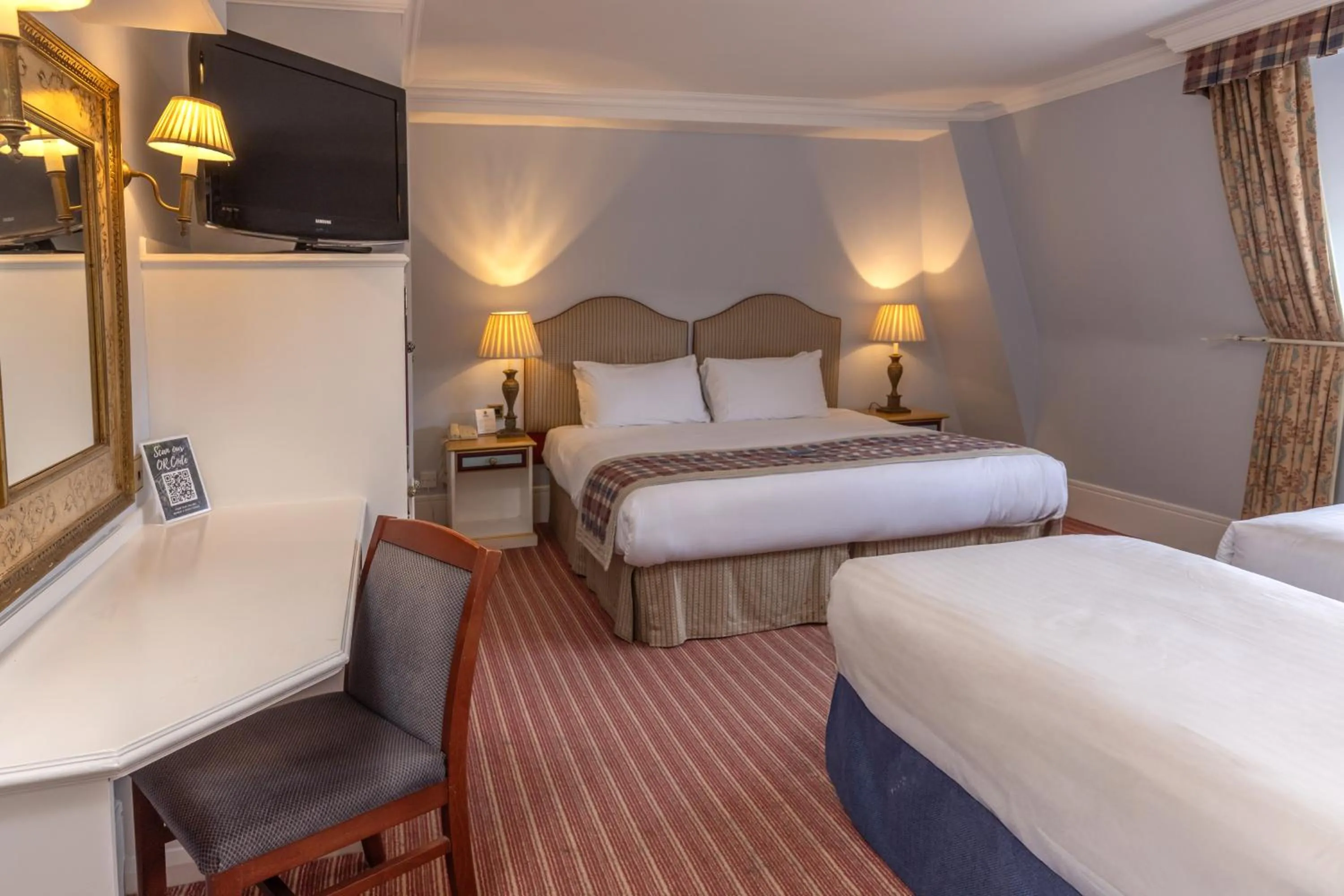 Bed in Best Western Abbots Barton Hotel