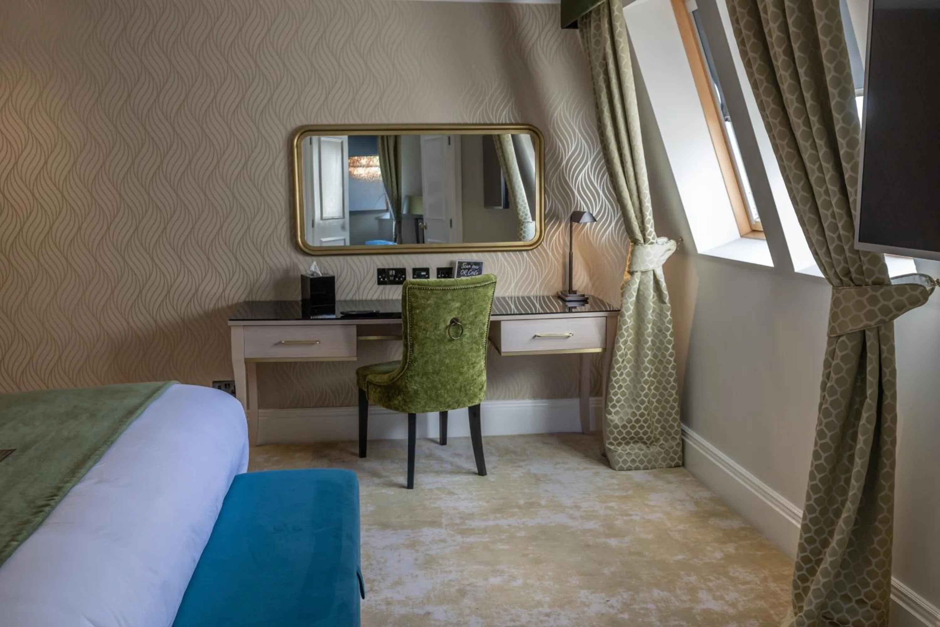 Bedroom, Bed in Best Western Abbots Barton Hotel