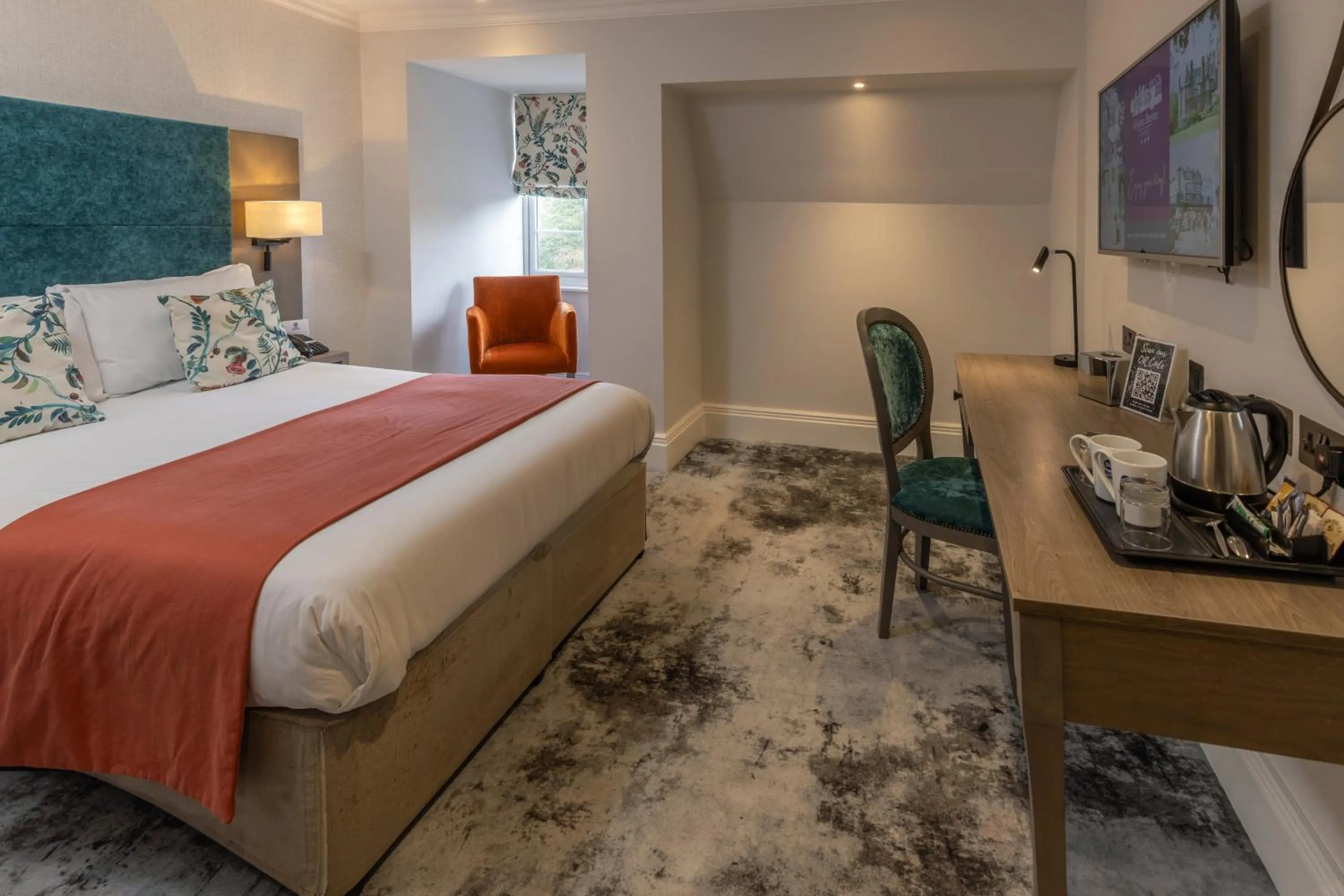 Bed in Best Western Abbots Barton Hotel