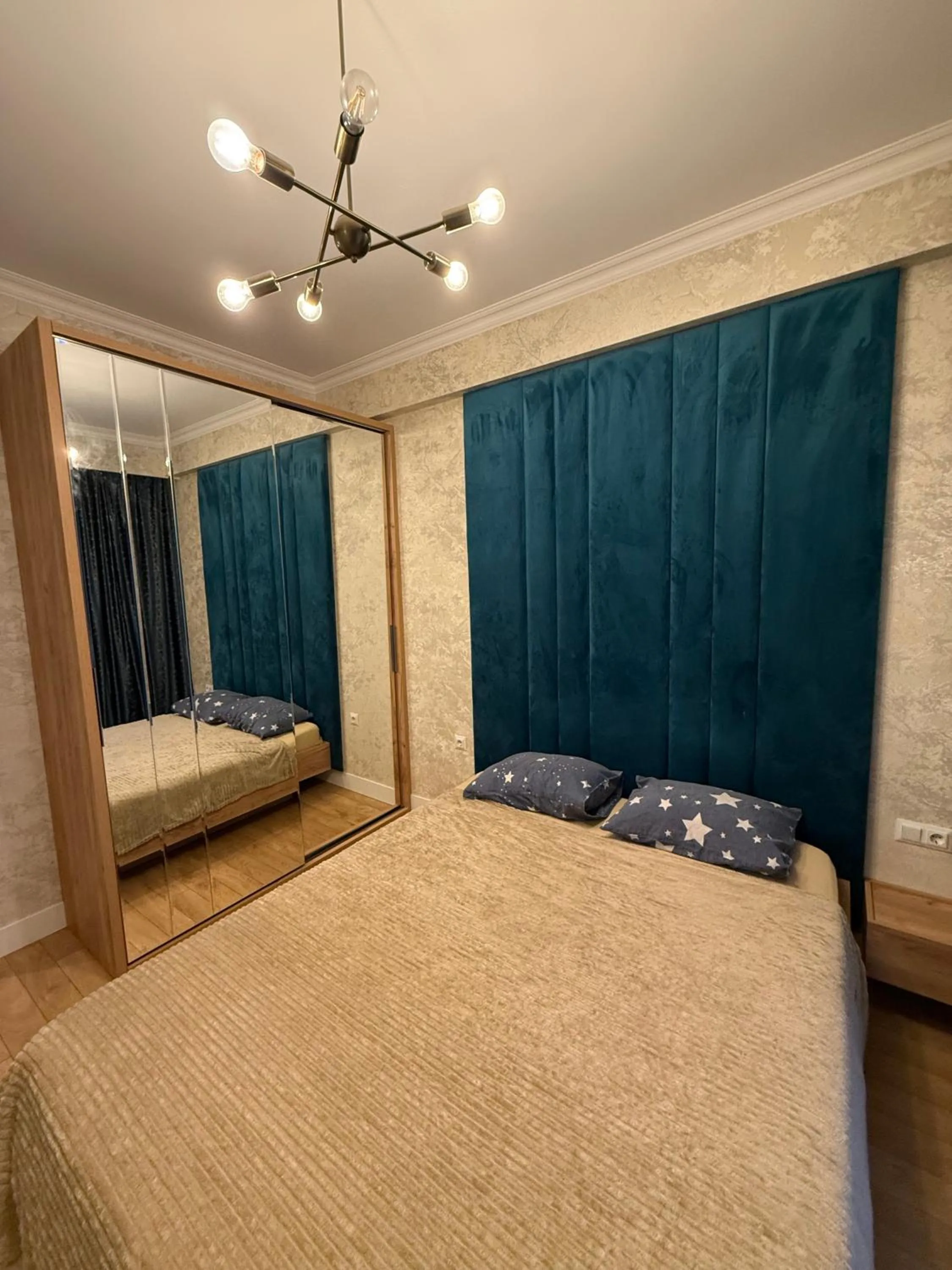 Bed in SoTa Metekhi Hotel