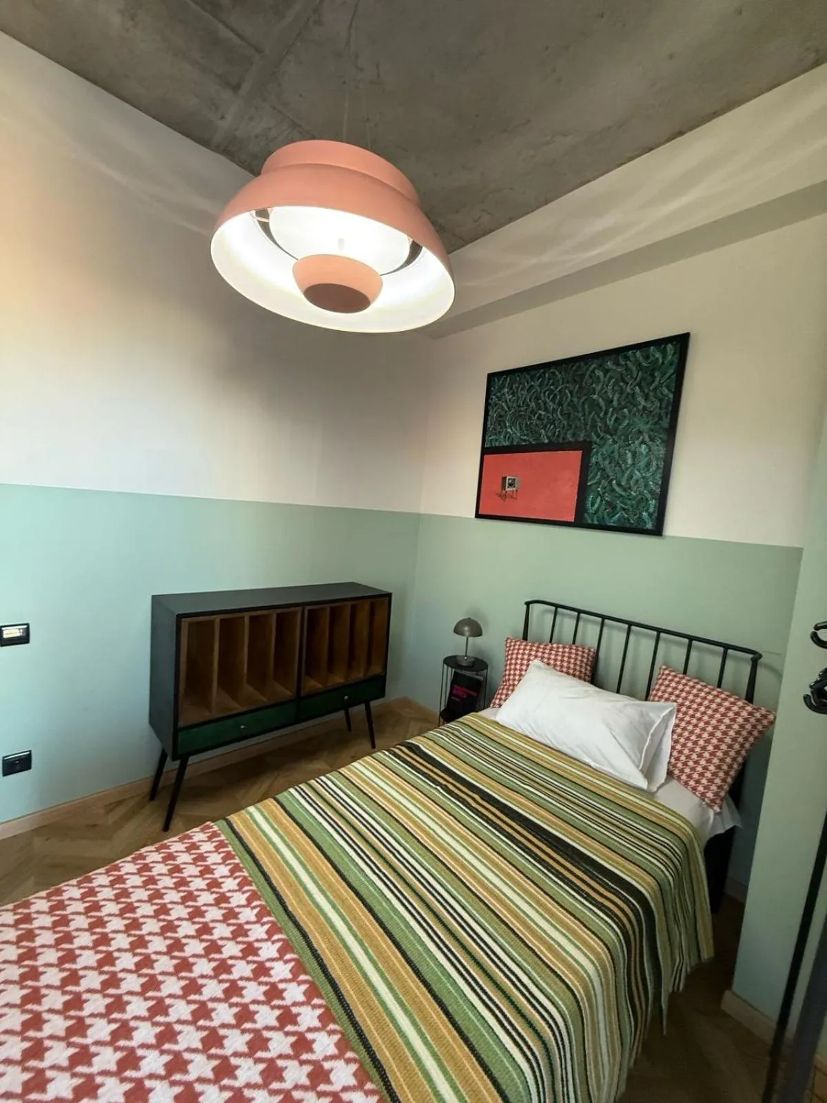 Bed in SoTa Metekhi Hotel