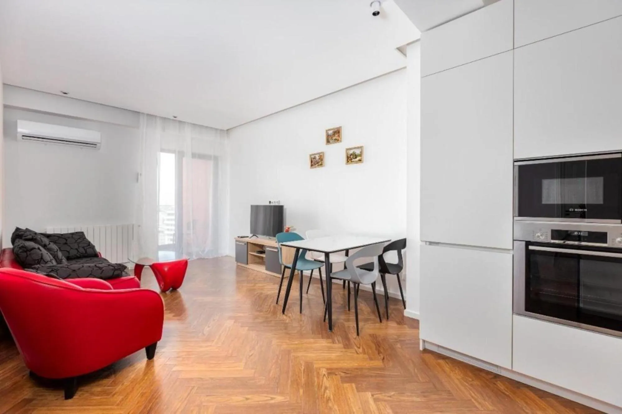 TV and multimedia in SoTa Metekhi Hotel