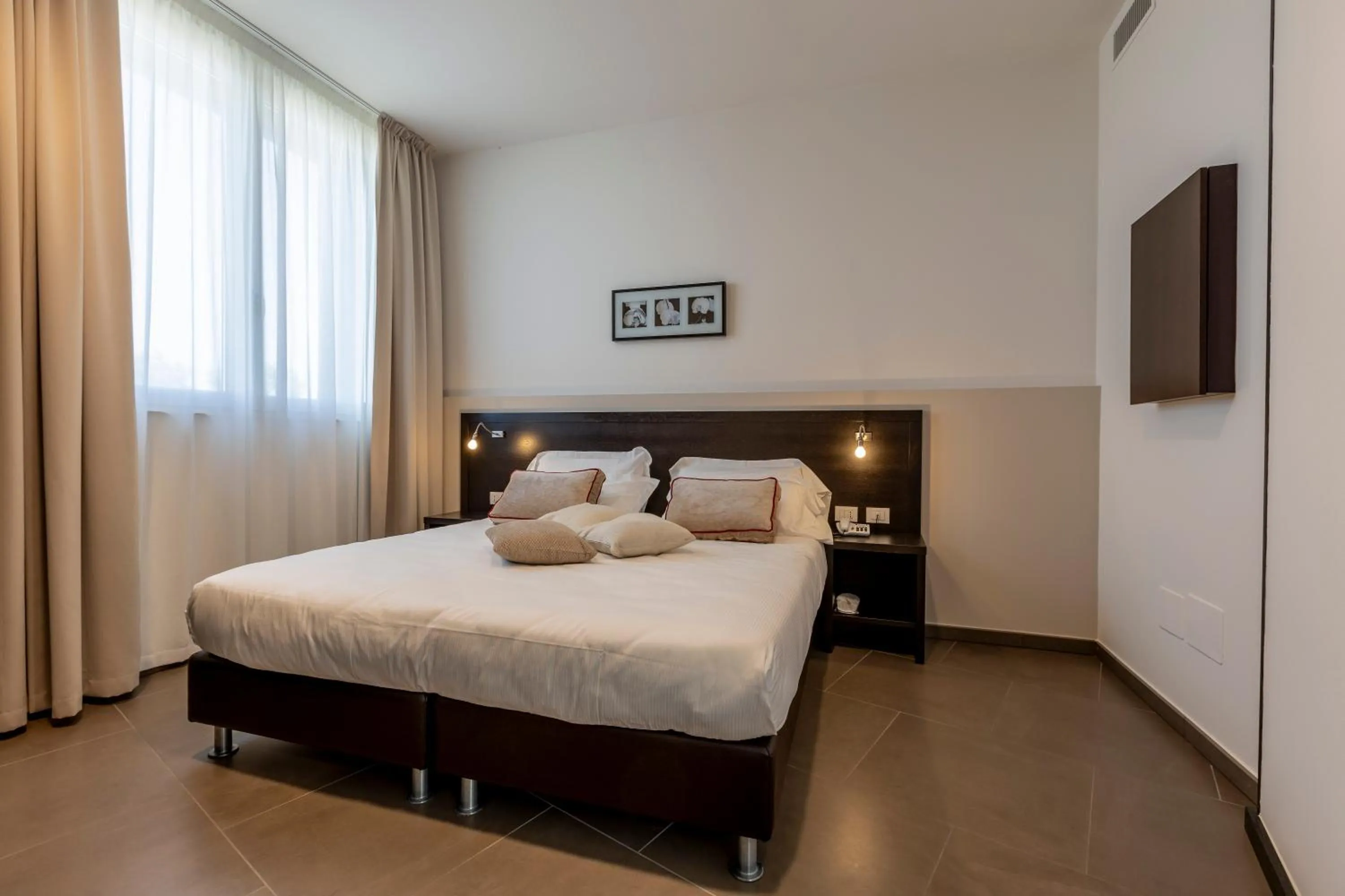 Bedroom, Bed in Mosaico Suite