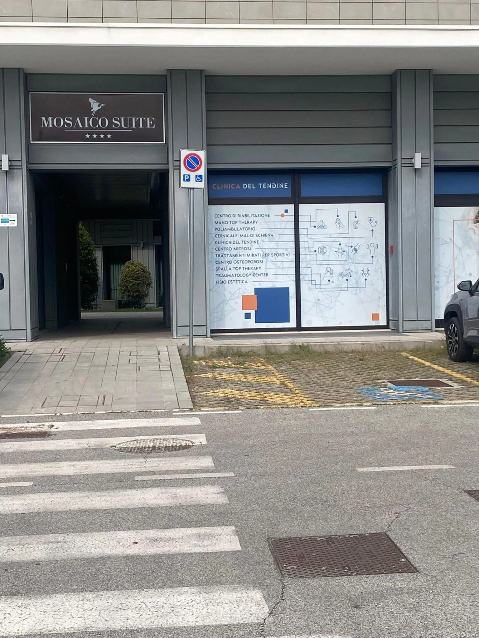 Parking in Mosaico Suite