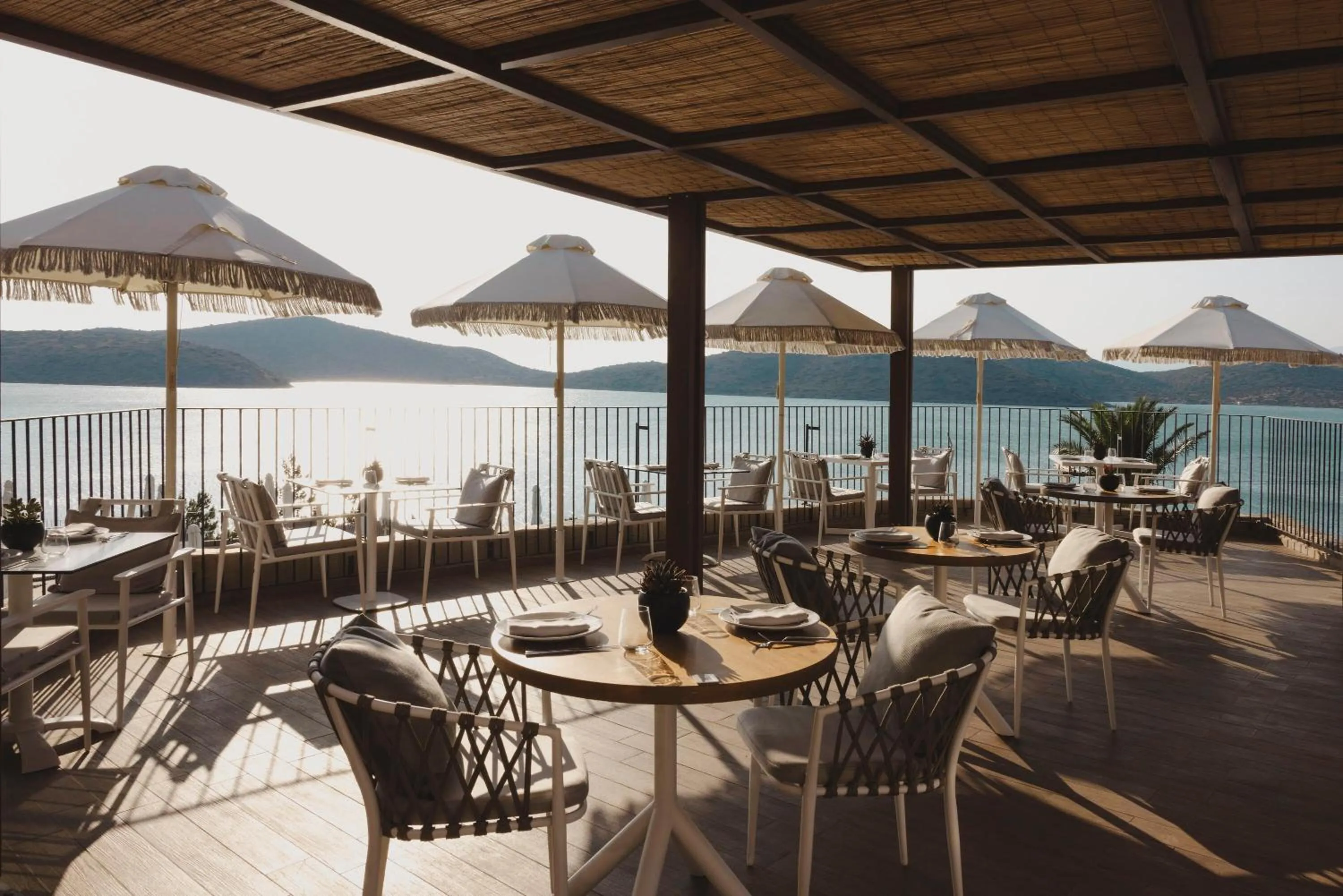 Restaurant/places to eat in Domes Aulus Elounda All-Inclusive Resort, Adults only, Curio by Hilton