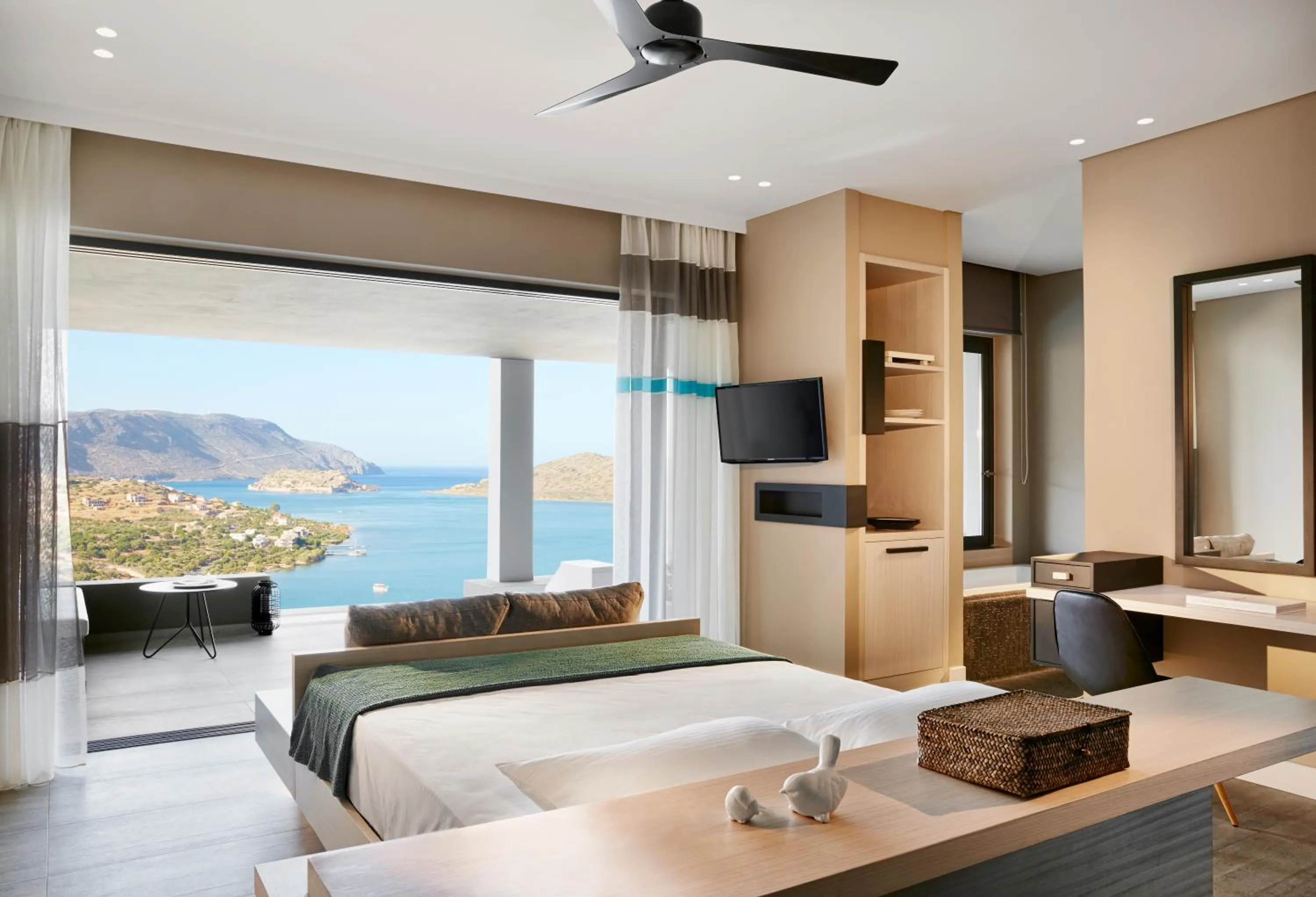 Bed in Domes Aulus Elounda All-Inclusive Resort, Adults only, Curio by Hilton