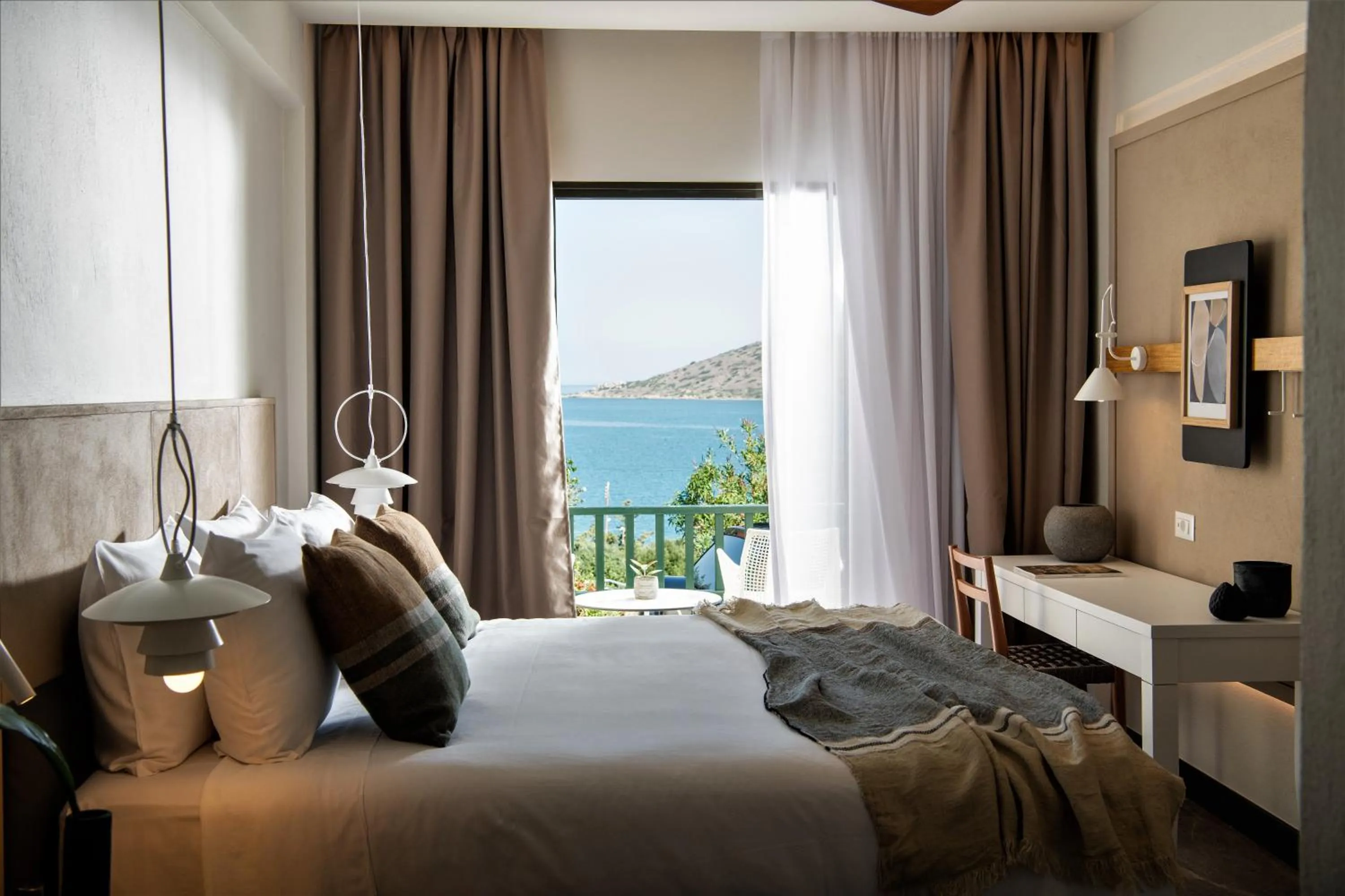 Bed in Domes Aulus Elounda All-Inclusive Resort, Adults only, Curio by Hilton