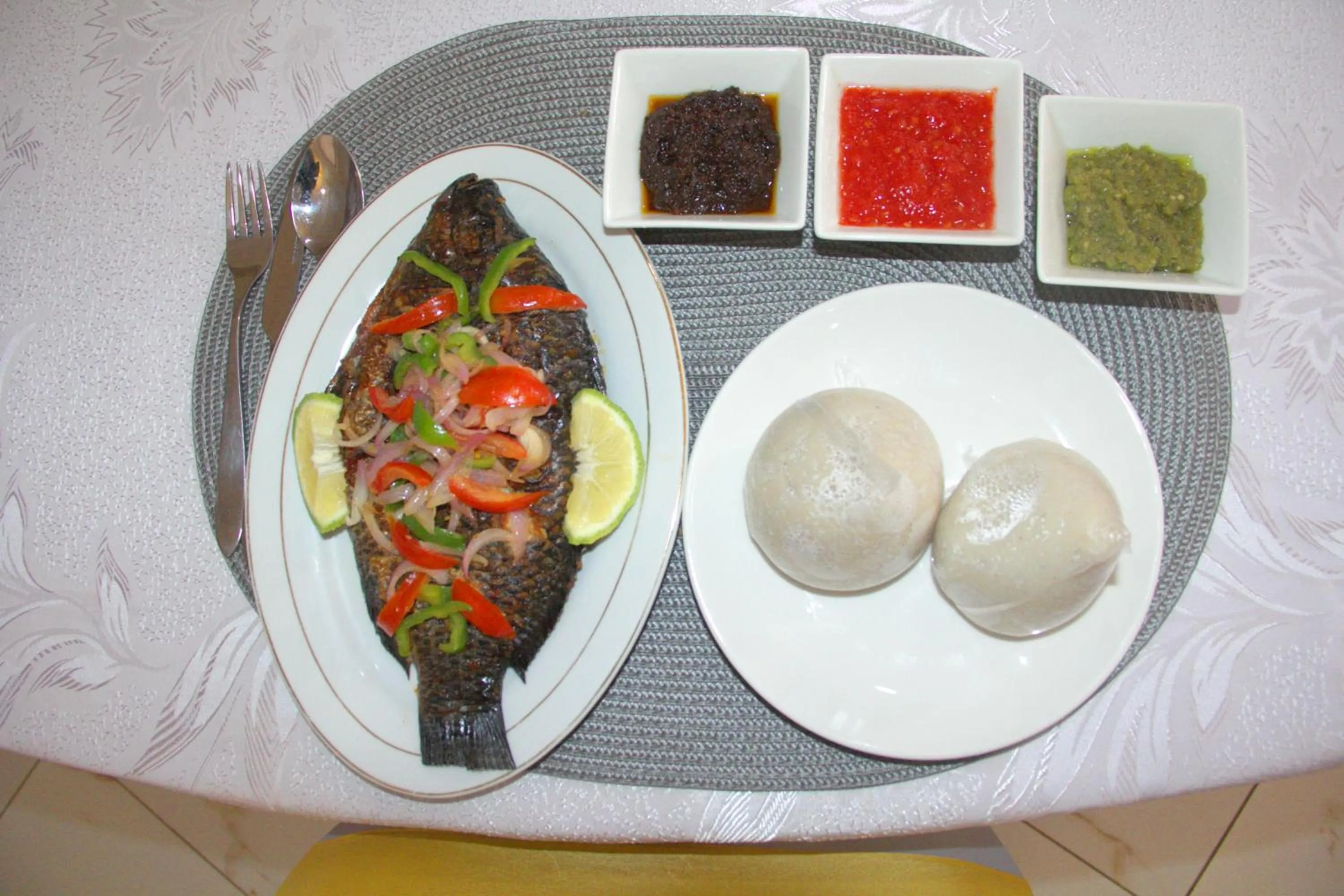 Restaurant/places to eat in Gold Plus Hotel Ghana