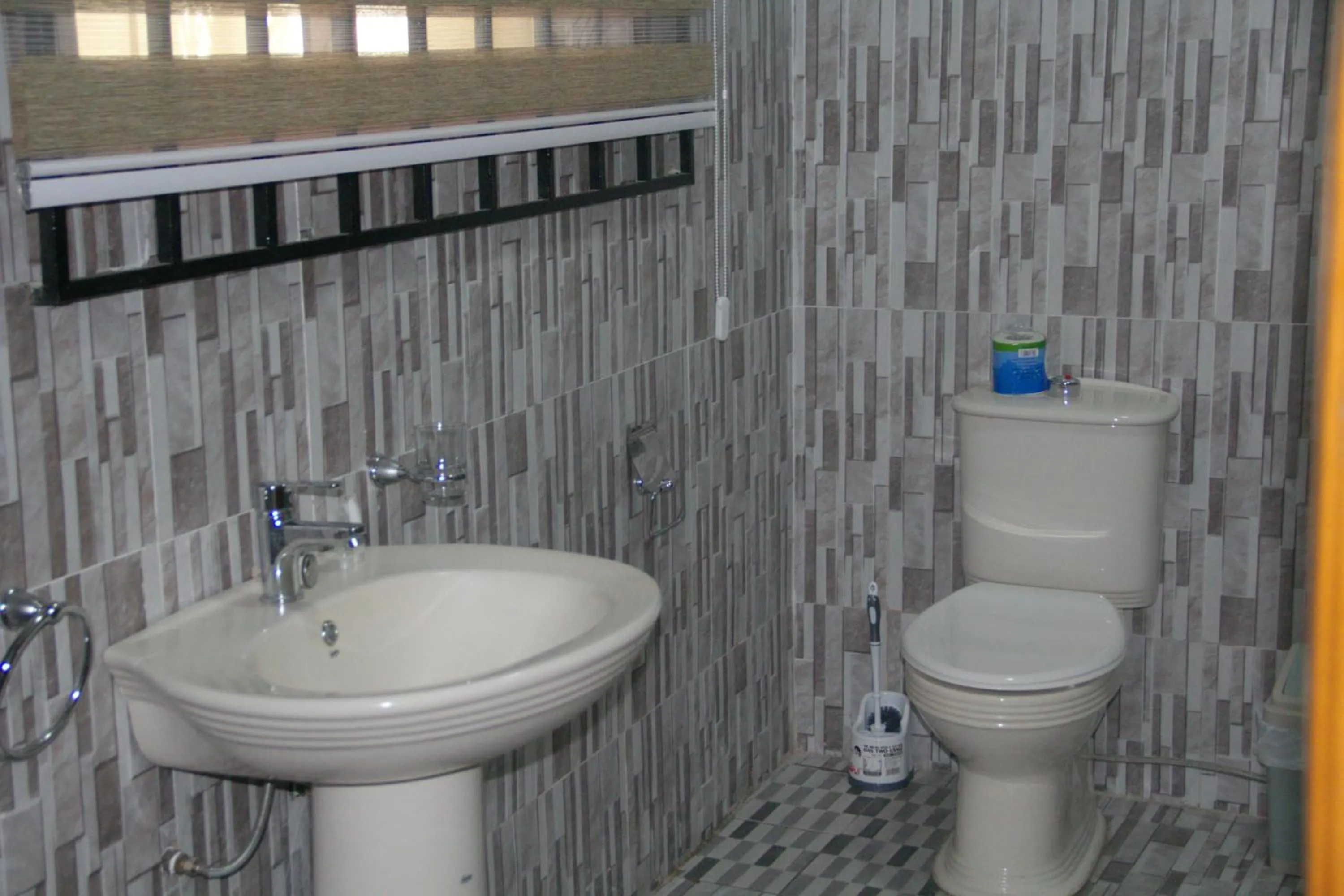 Bathroom in Gold Plus Hotel Ghana
