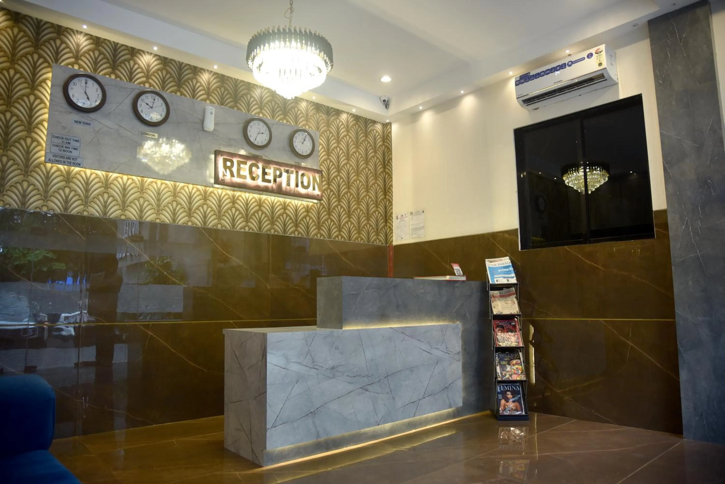 Lobby or reception in Hotel Pride Inn