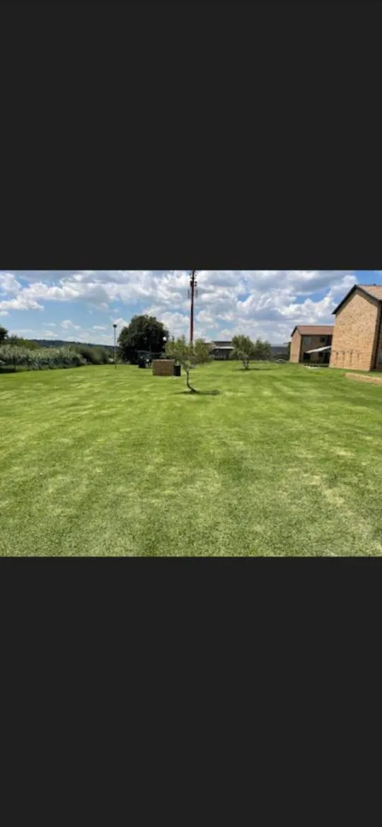 Two-Bedroom Apartment in Reedsview Apartment