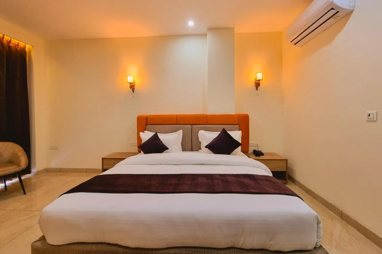 Bedroom in Hotel Pines & Peaks Dalhousie